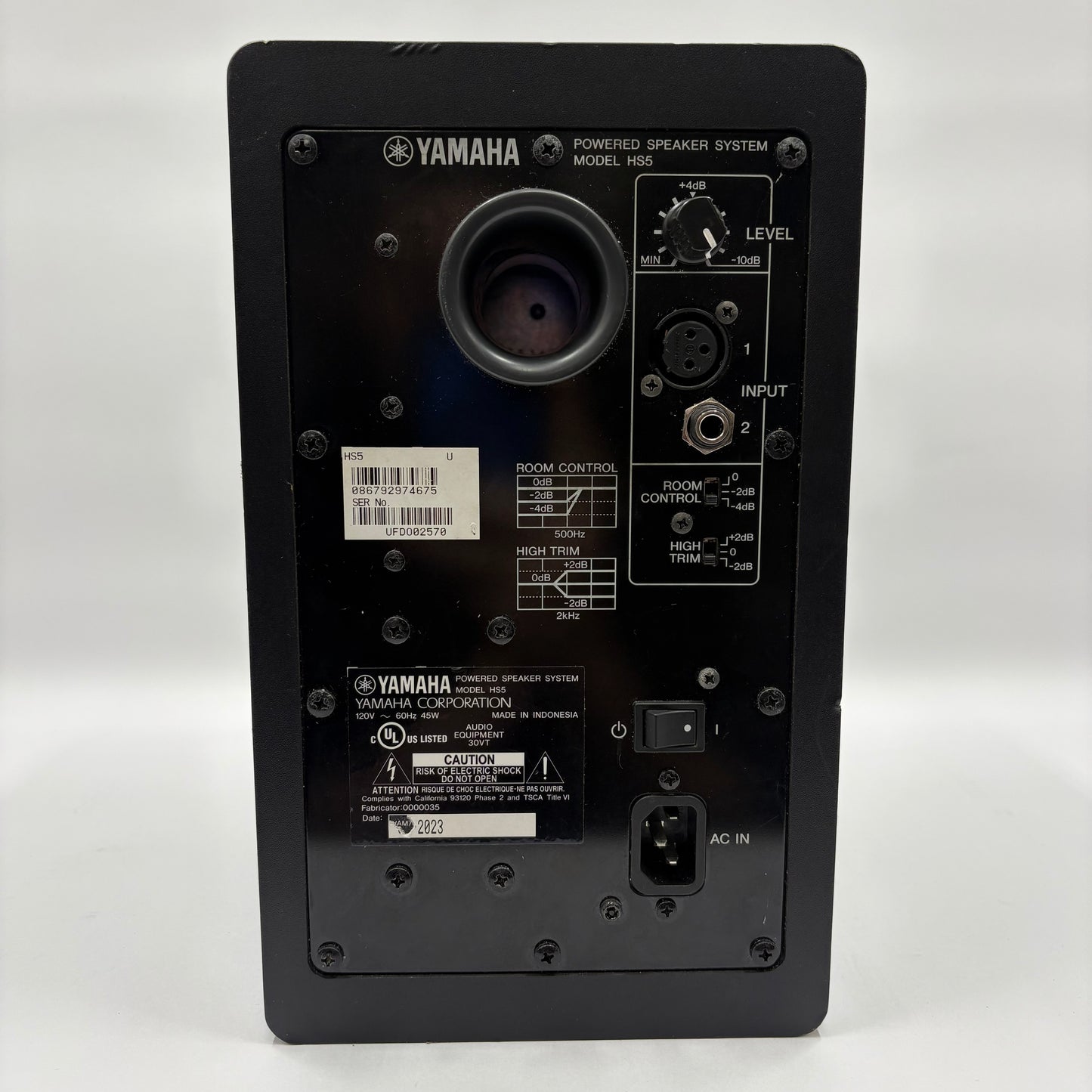 Yamaha HS5 Powered Studio Monitor Black Single Speaker