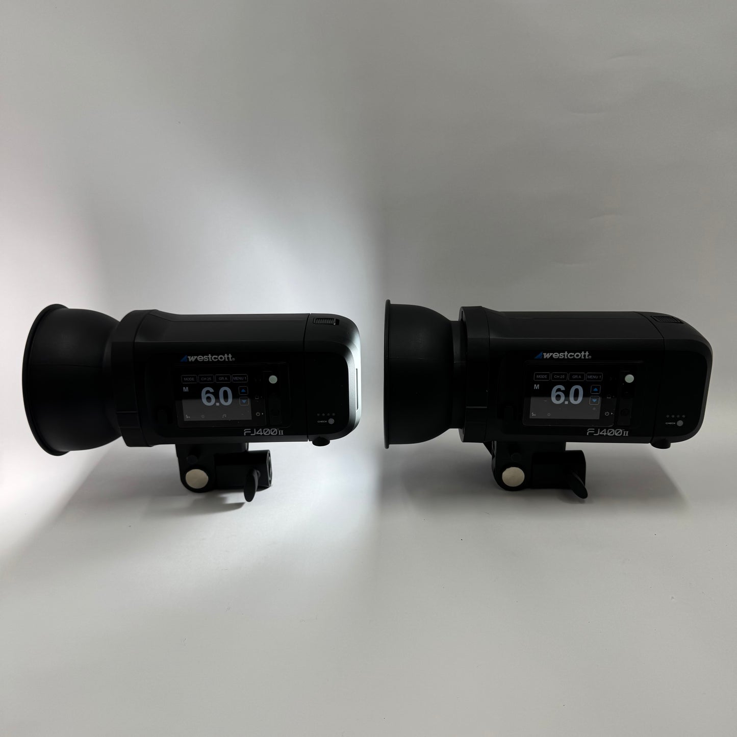 Westcott FJ400 II  Strobe 2-Light Backpack Kit