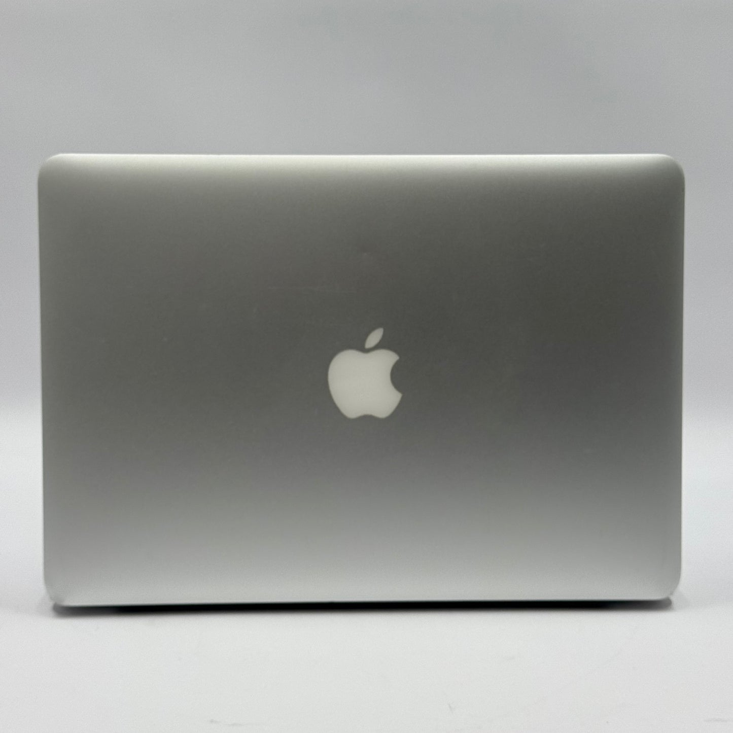 2017 Apple MacBook Air 13.3" i5 1.8GHz 8GB RAM 128GB SSD Silver A1466