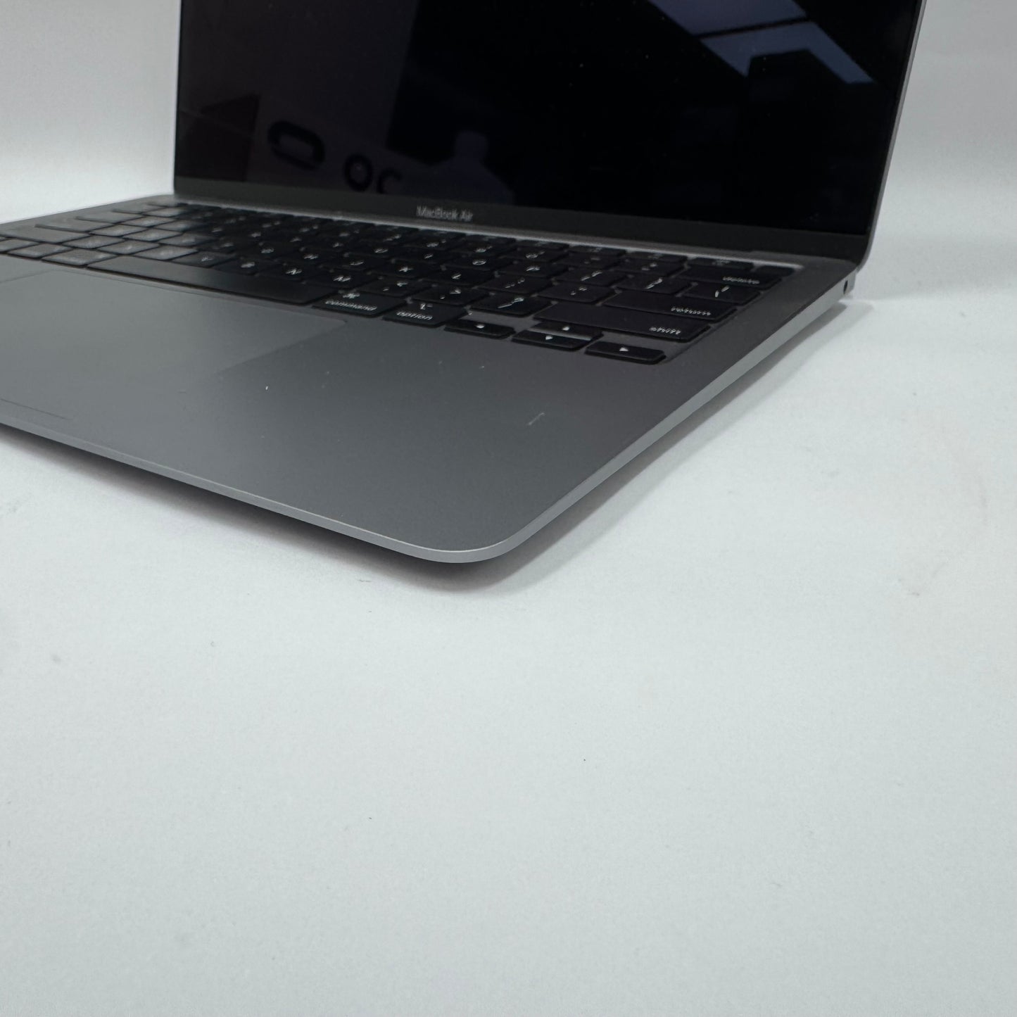 2020 Apple MacBook Air 13.3" M1 7C GPU 3.2GHz 8GB RAM 256GB SSD A2337