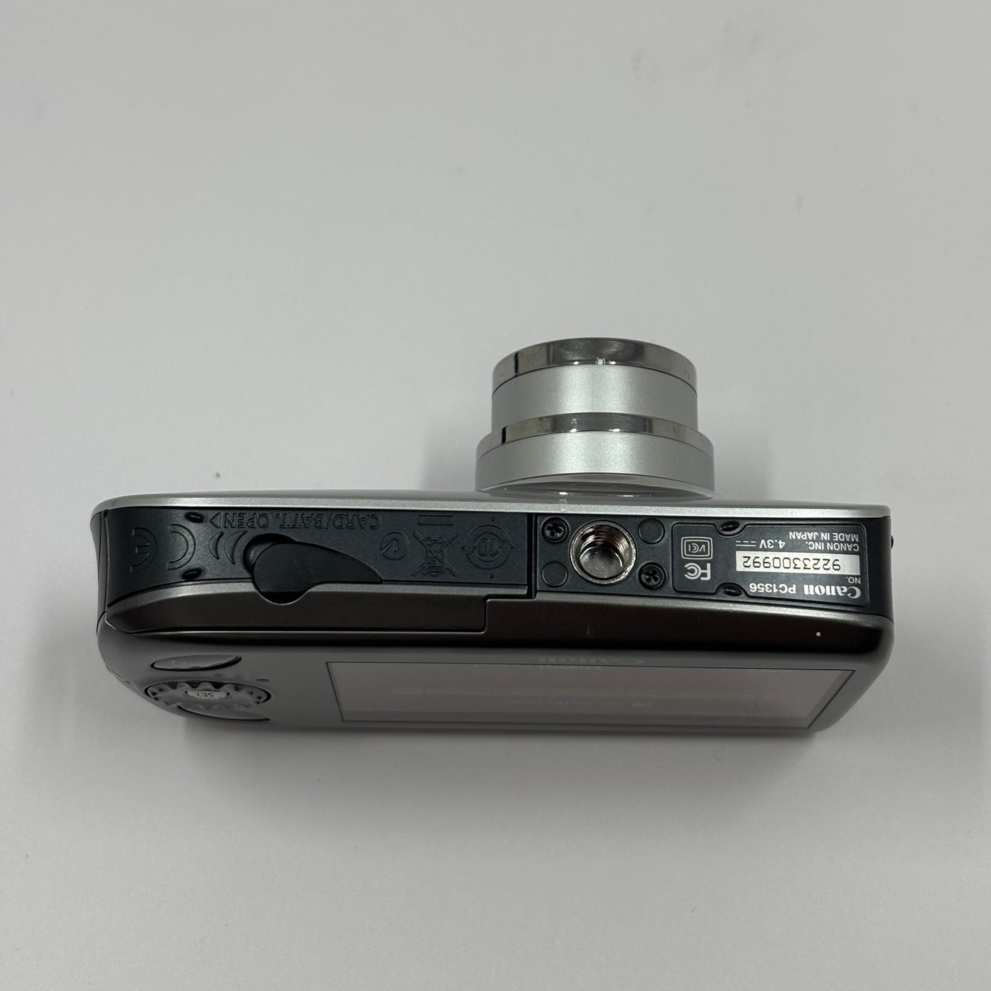 Canon PowerShot SD960 IS 12.1MP Digital ELPH