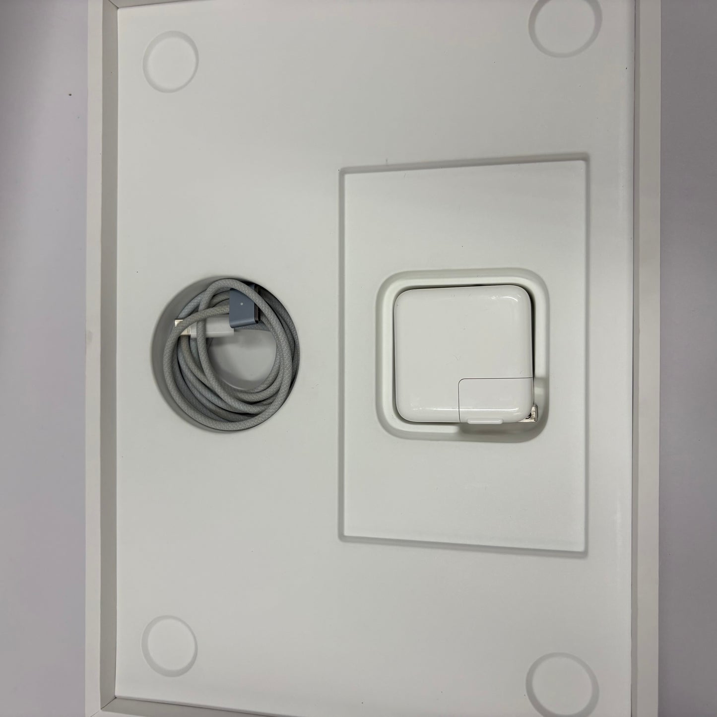 2025 Apple MacBook Air 13.6" M4 8 Core 4.5GHz 16GB RAM 256GB SSD A3240