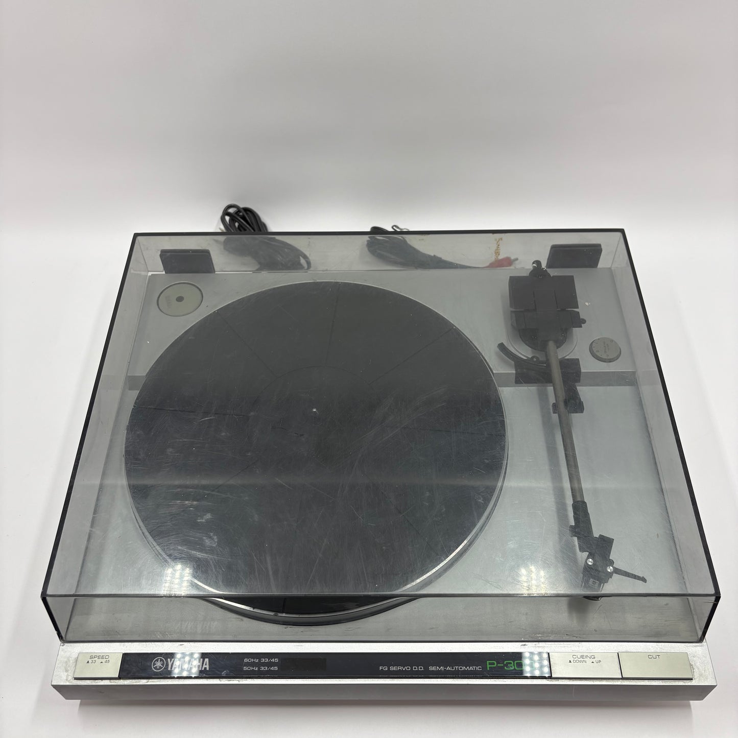 Yamaha P-300 Stereo Turntable