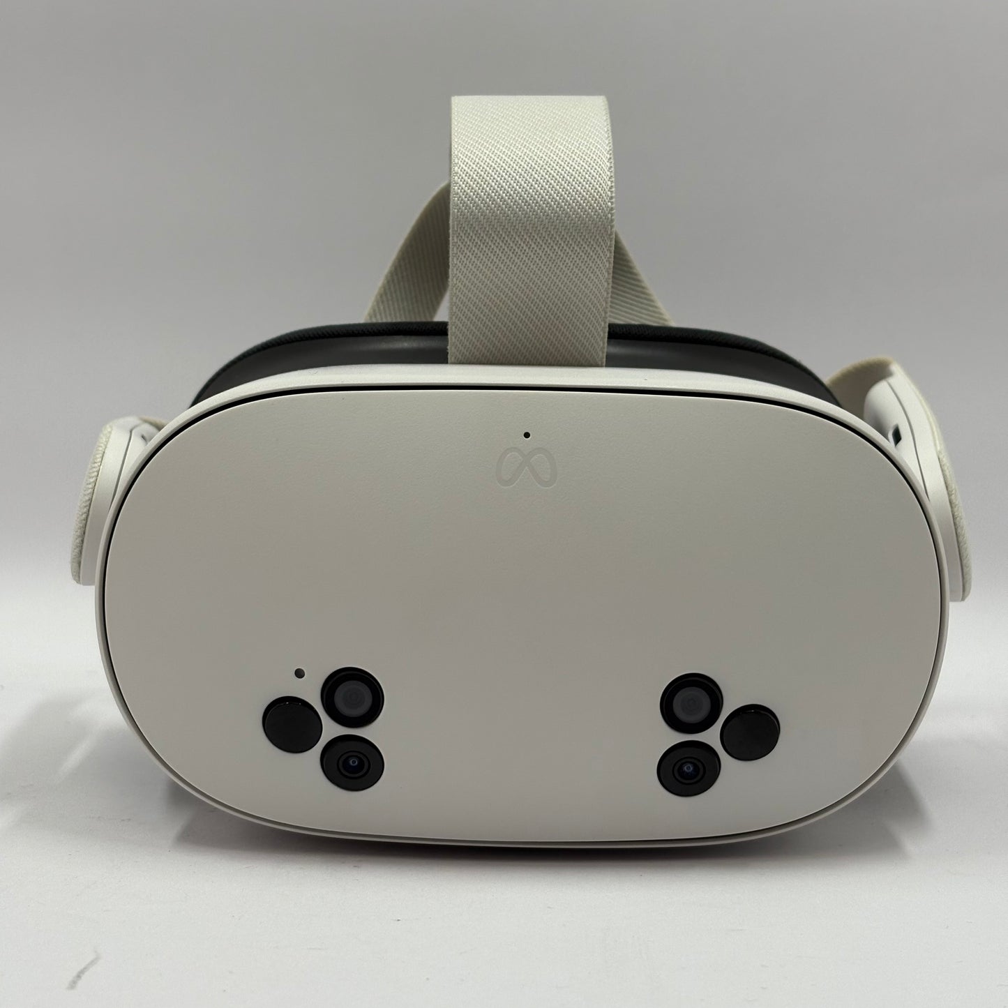Meta Quest 3S 128GB Standalone All-in-One VR Headset P97