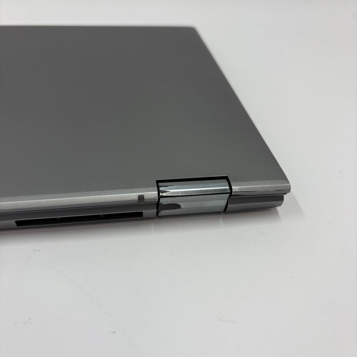 Dell Inspiron 14 5000 2-IN-1 14" i7-1065G7 1.5GHz 8GB RAM 512GB SSD