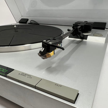 Yamaha P-300 Stereo Turntable No Needle