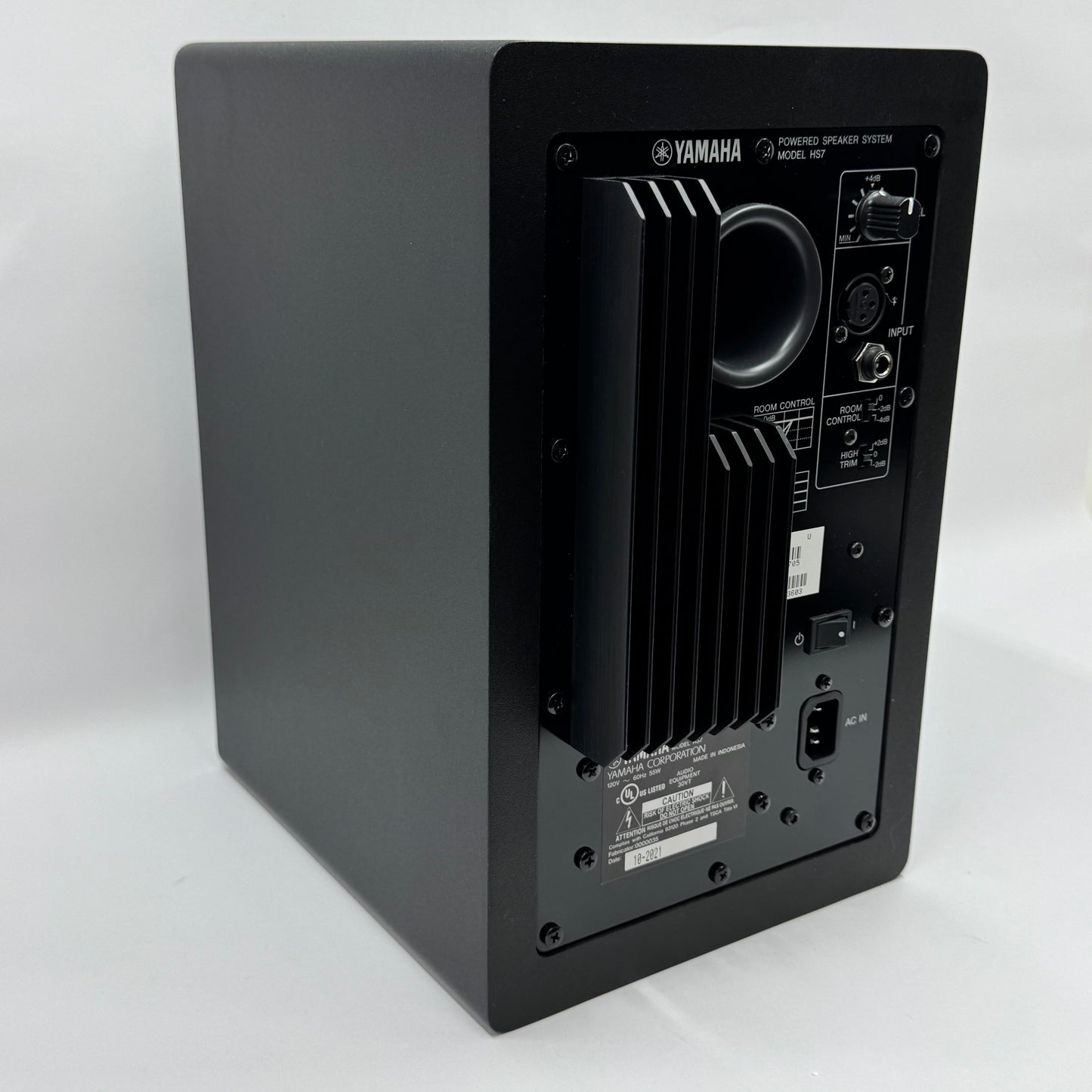 Yamaha HS7 Powered Studio Monitor Black ZC98680 Single Speaker