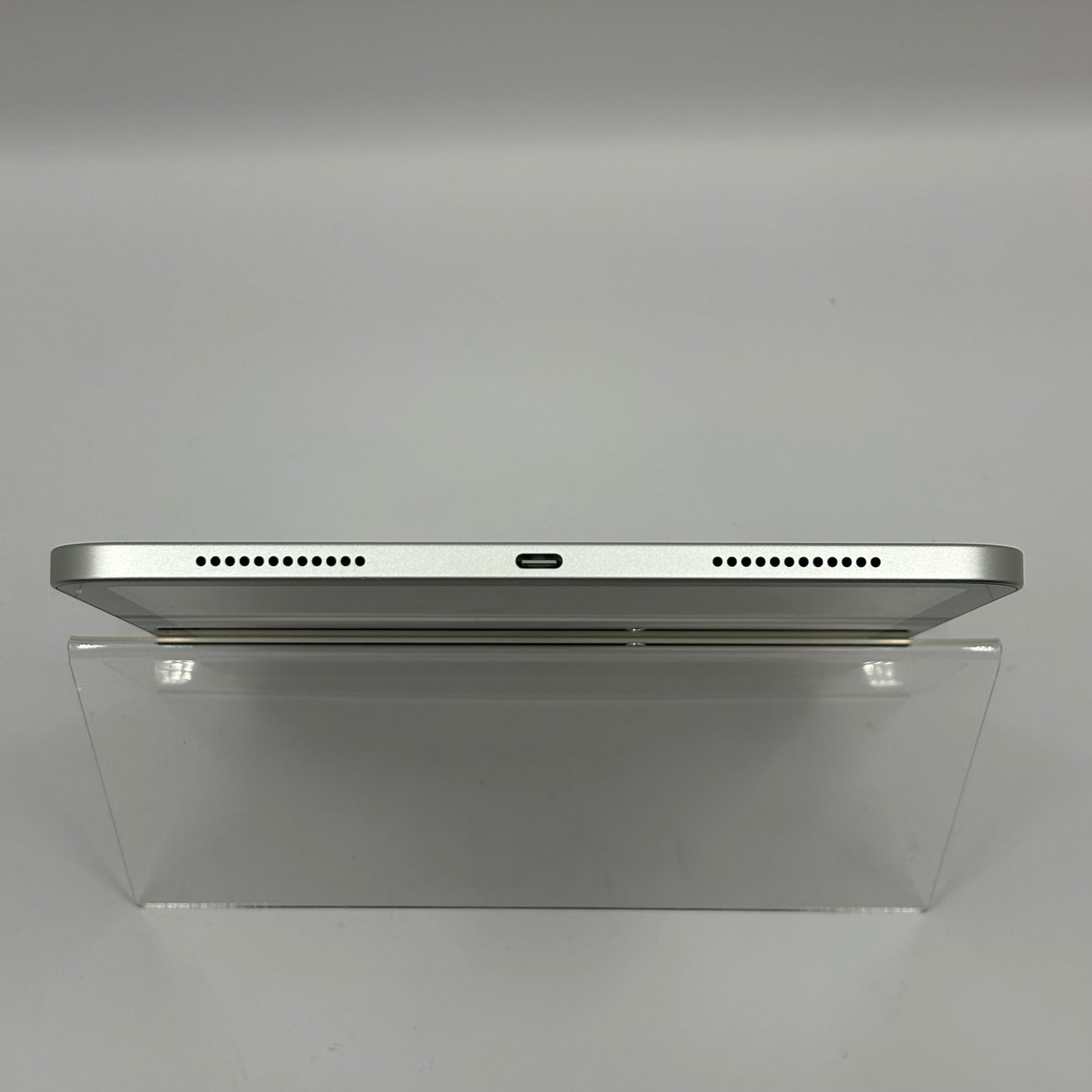 WiFi Only Apple iPad 11" (A16) 128GB Silver MD3Y4LL/A