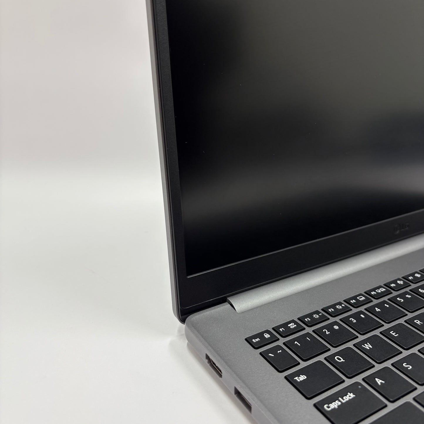 LG Gram 15U5OT 15.6" i5-1334U 1.3GHz 8GB RAM 256GB SSD