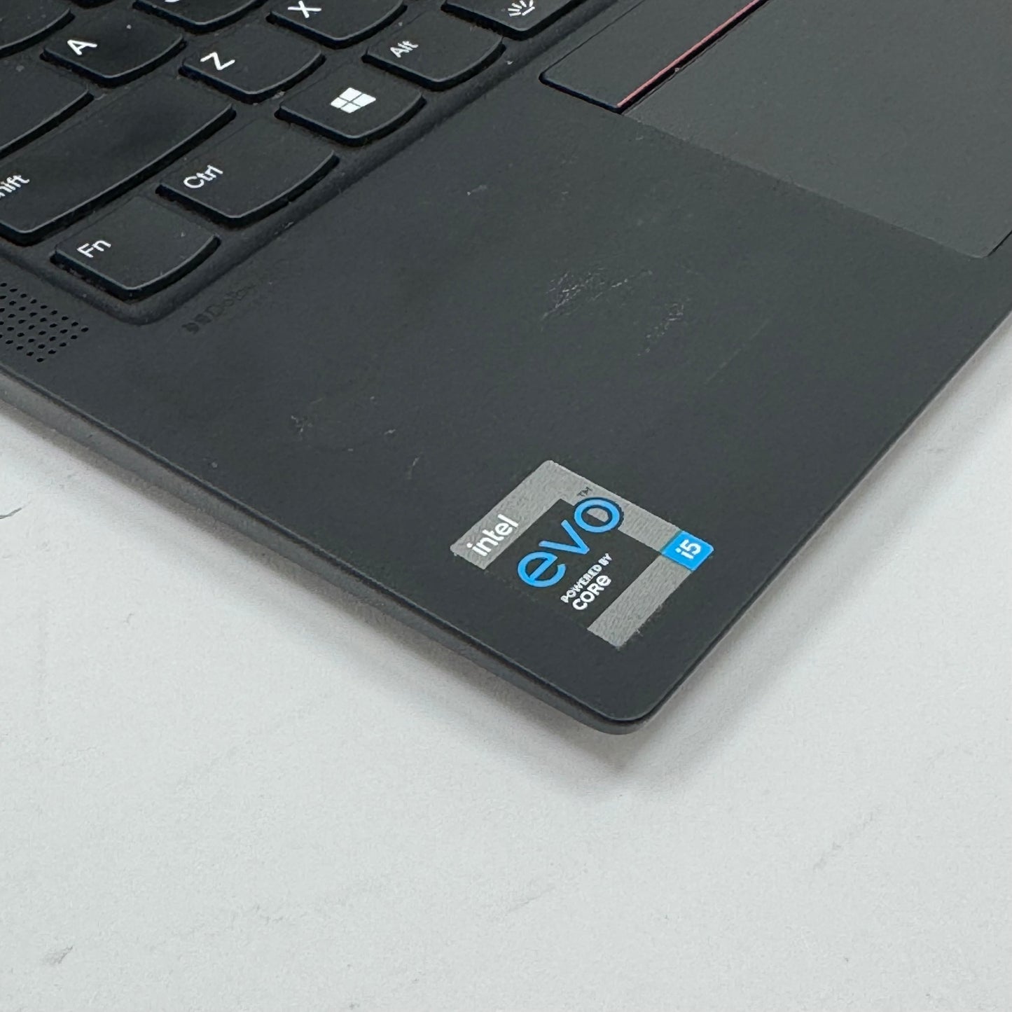 Lenovo ThinkPad X1 Carbon Gen 9 20XW003EUS 14" i5-1135G7 8GB RAM 256GB SSD