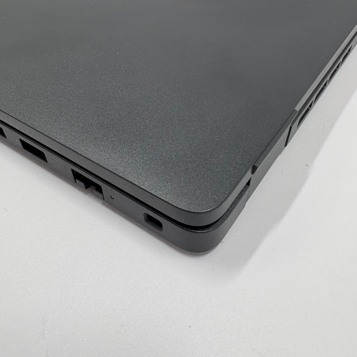 Dell Pro 14 PC14255 14" Ryzen 5 PRO 215 3.2GHz 32GB RAM 256GB SSD