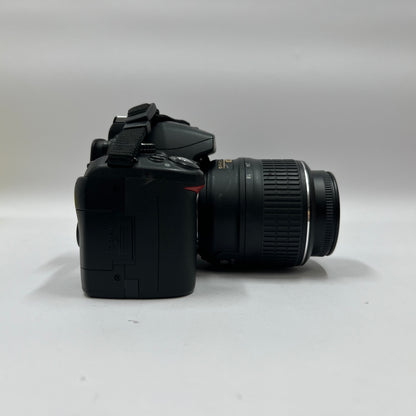 Nikon D3000 10.2MP Digital SLR DSLR Camera 3713 Shutter Count