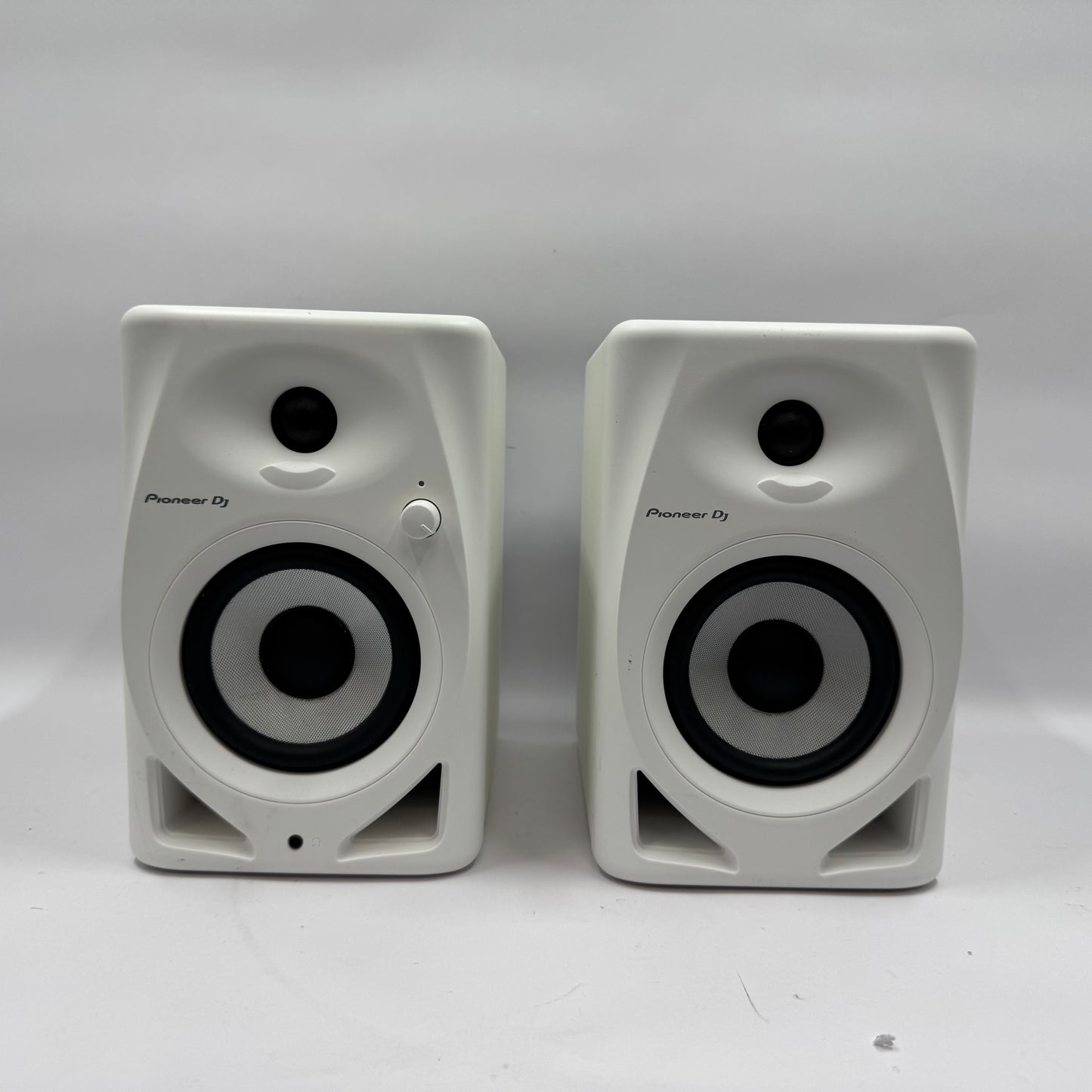 Pioneer DJ DM-40D-W Active Monitor Speaker White