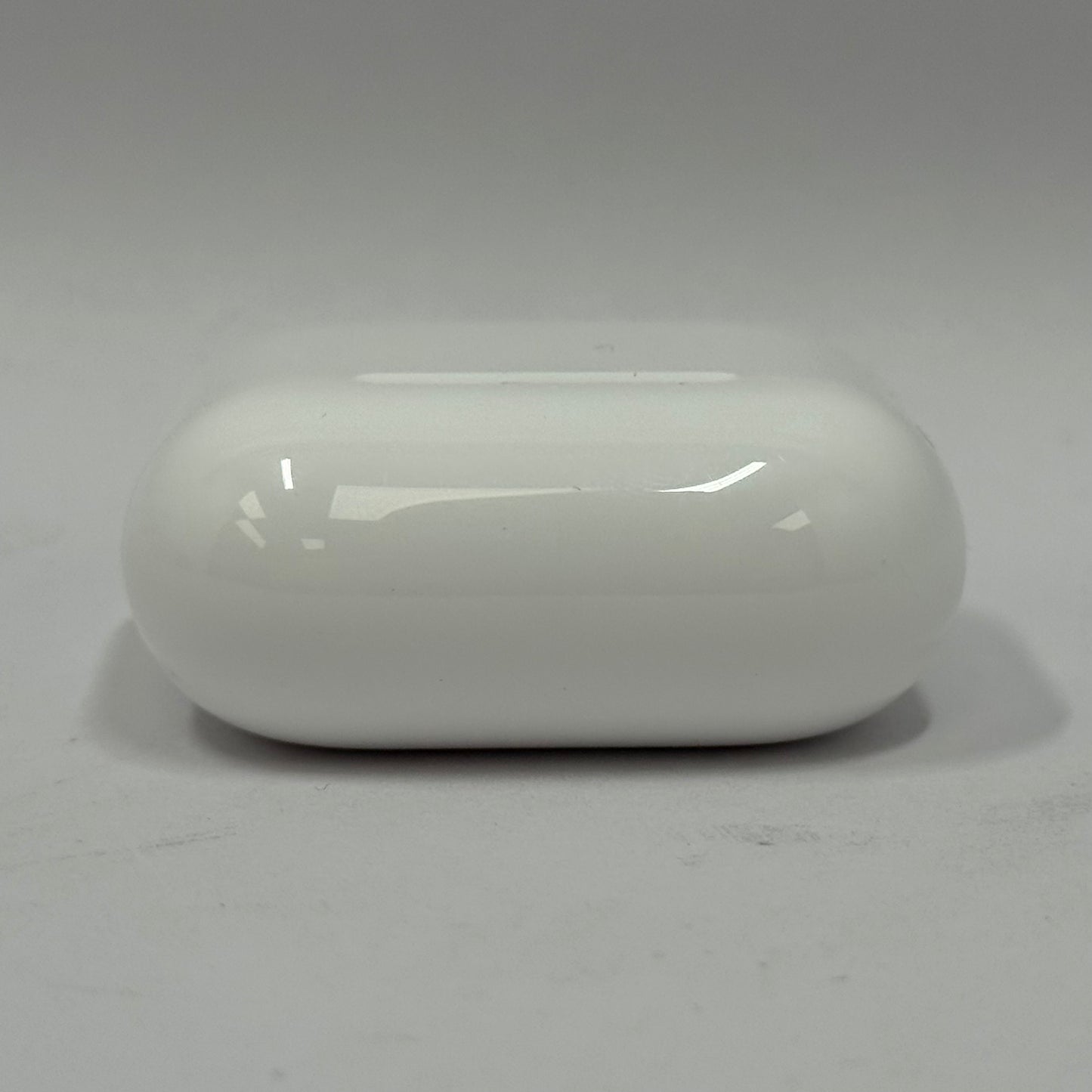 Apple AirPods 4th Gen with Charging Case A3053 A3050 A3058 MXP63LL/A