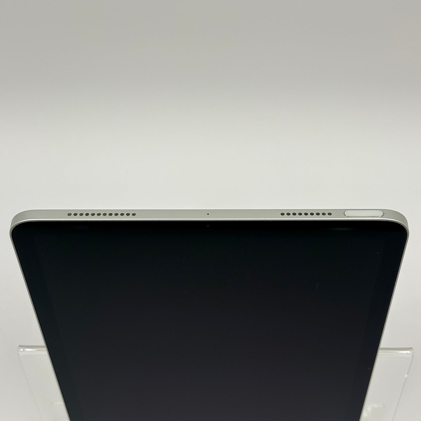 WiFi Only Apple iPad Air 4th Gen 64GB Silver MYFN2LL/A