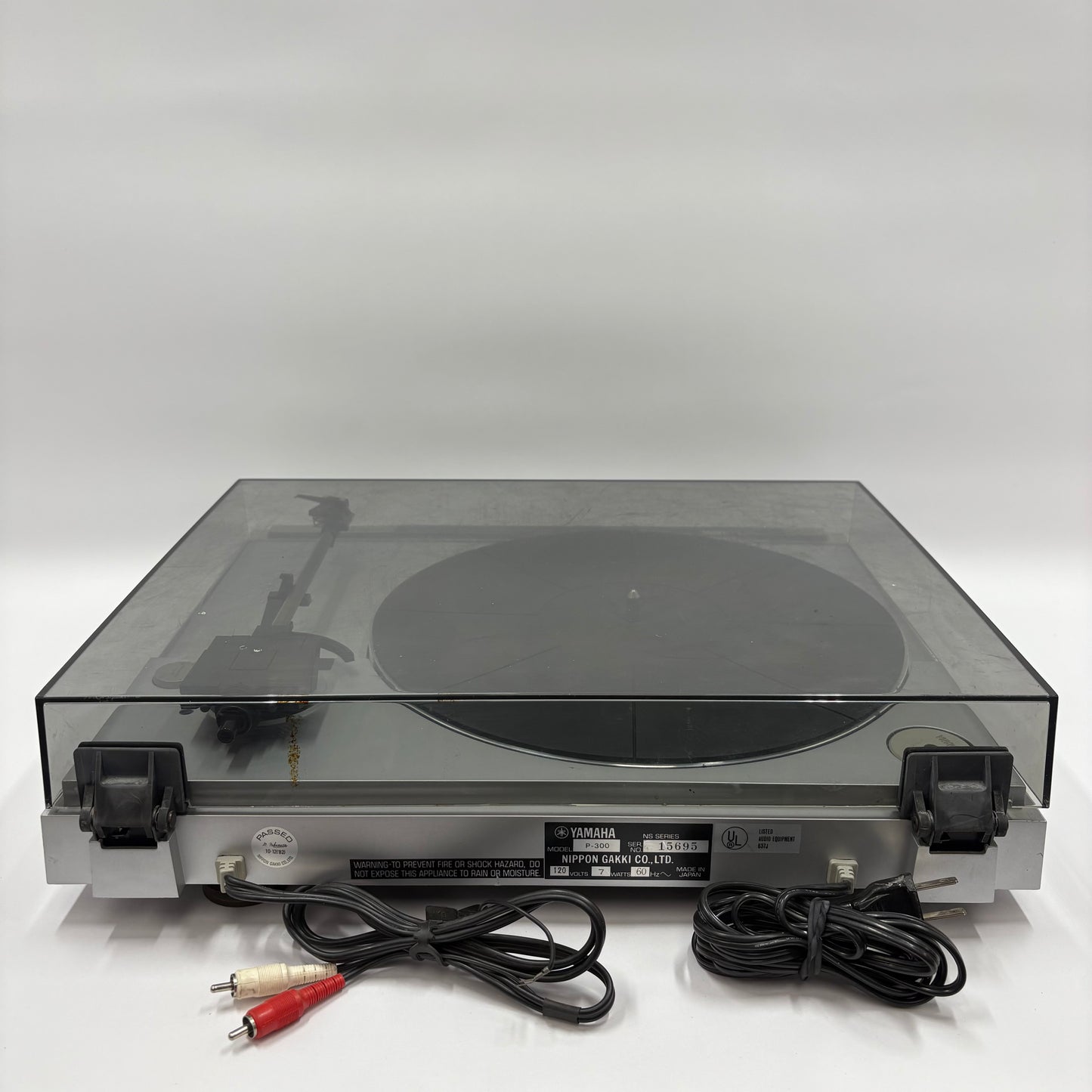 Yamaha P-300 Stereo Turntable