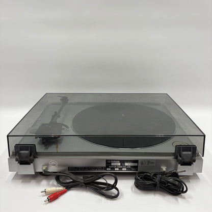 Yamaha P-300 Stereo Turntable