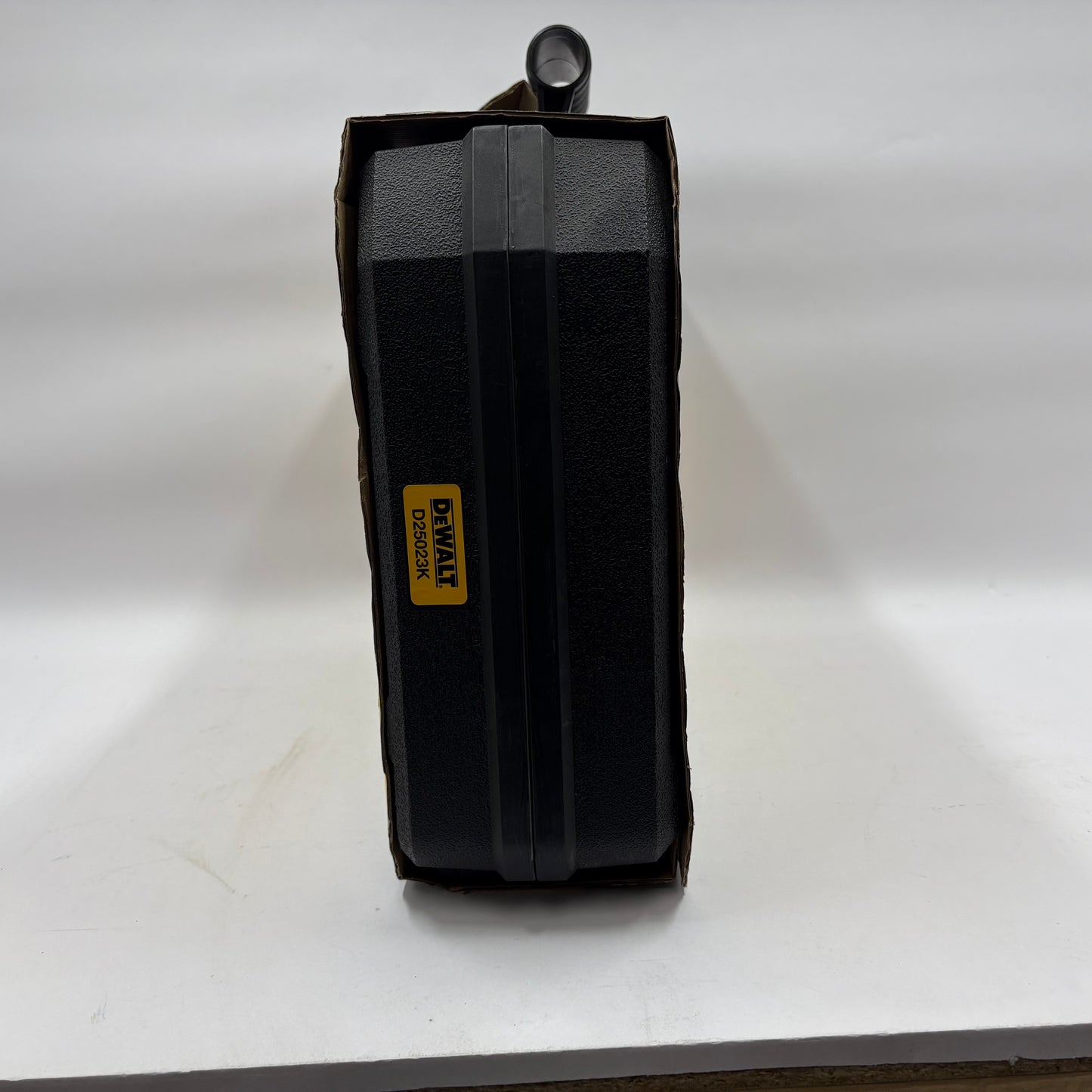 New DeWalt D25023K 7/8" (22mm) Compact SDS Rotary Hammer Kit