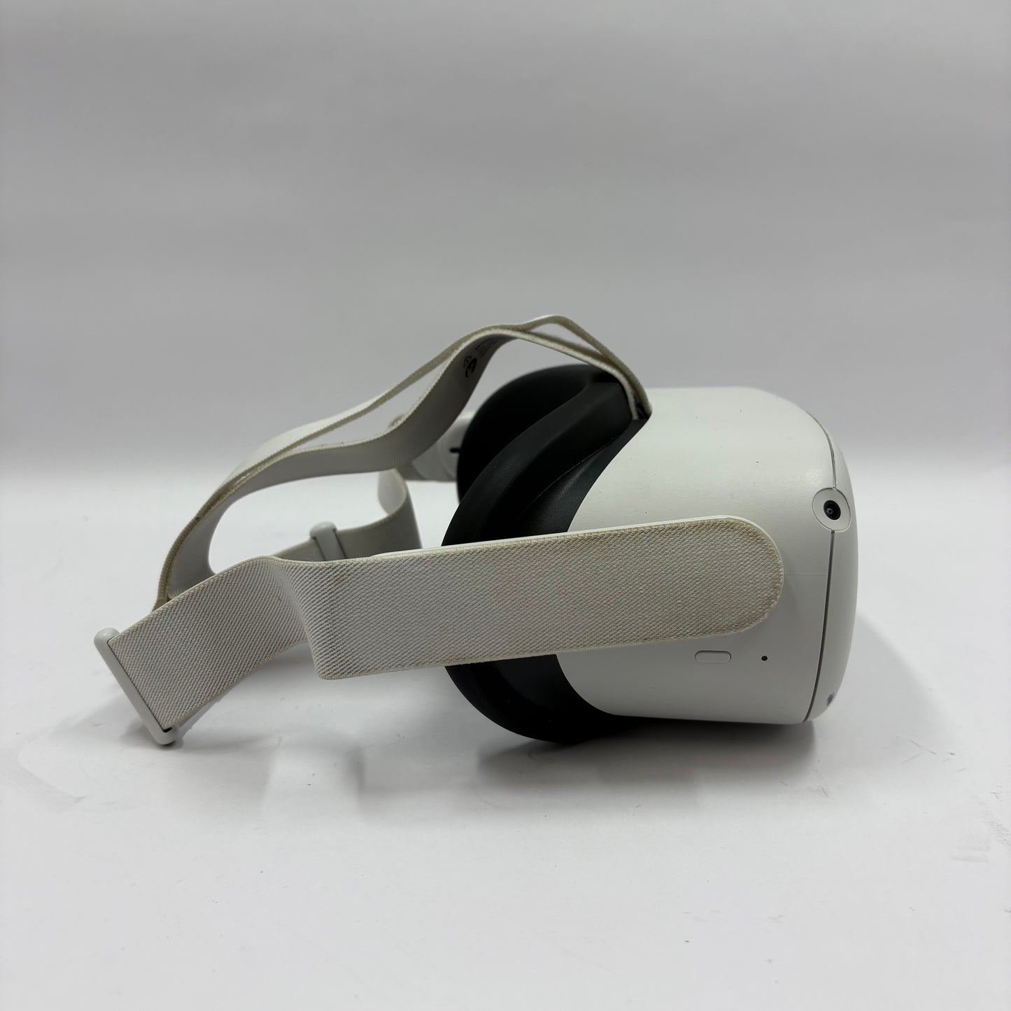 Oculus Quest 2 64GB Standalone All-in-One VR Headset KW49CM