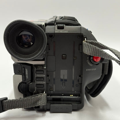 Sony Handycam Vision Cassette Video Camcorder CCD-TRV65 Camera Only