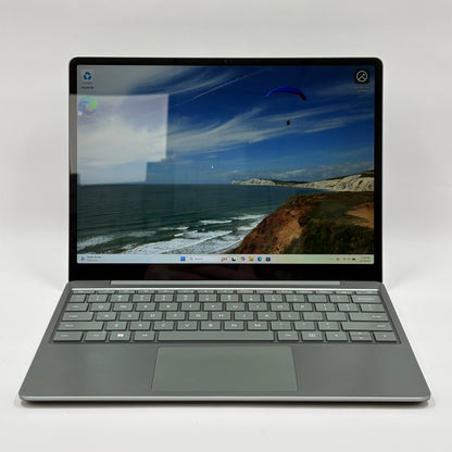 Microsoft Surface Go 2 2013 12.4" i5-1135G7 2.4GHz 8GB RAM 128GB SSD