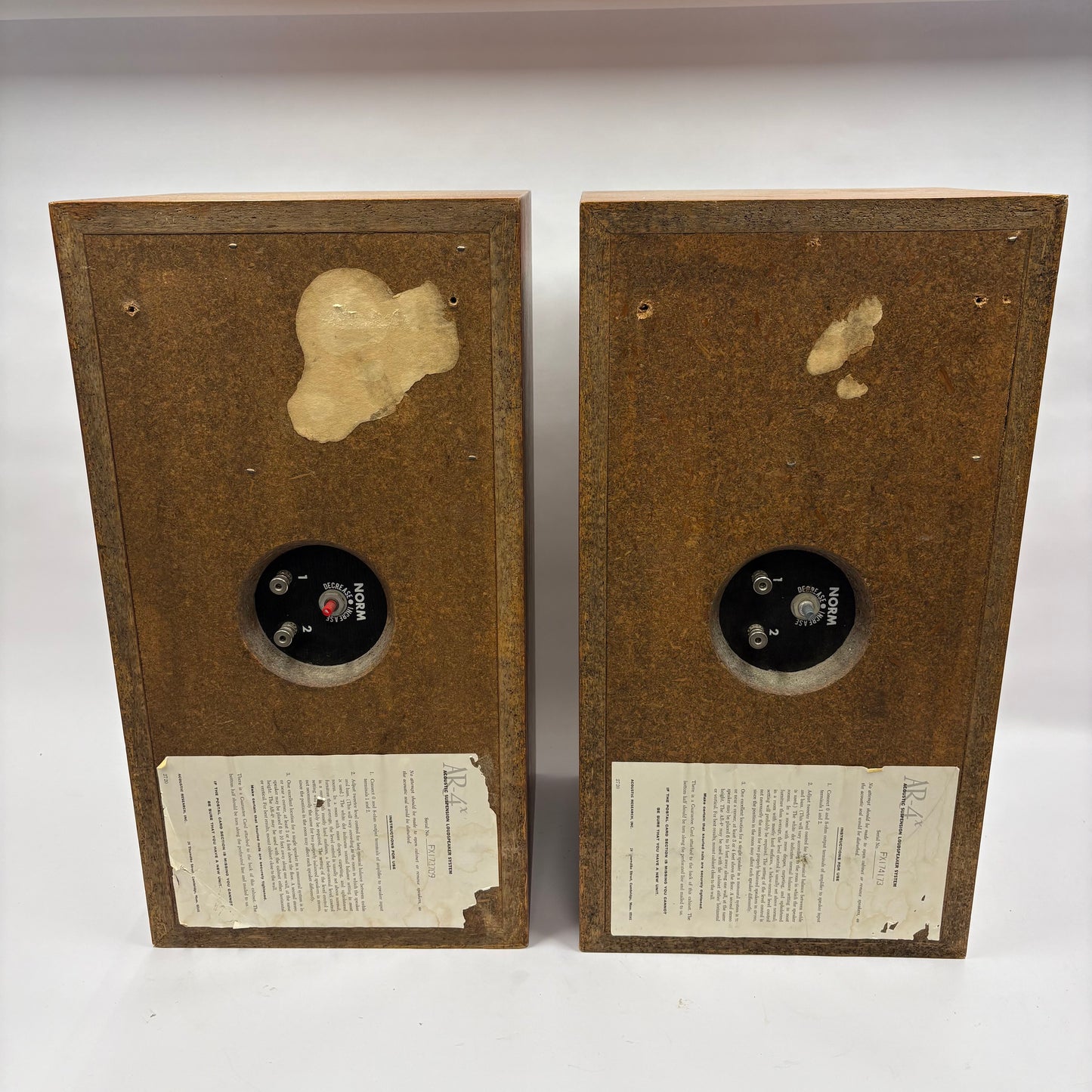 Acoustic Research AR-4x Bookshelf Speakers Wood