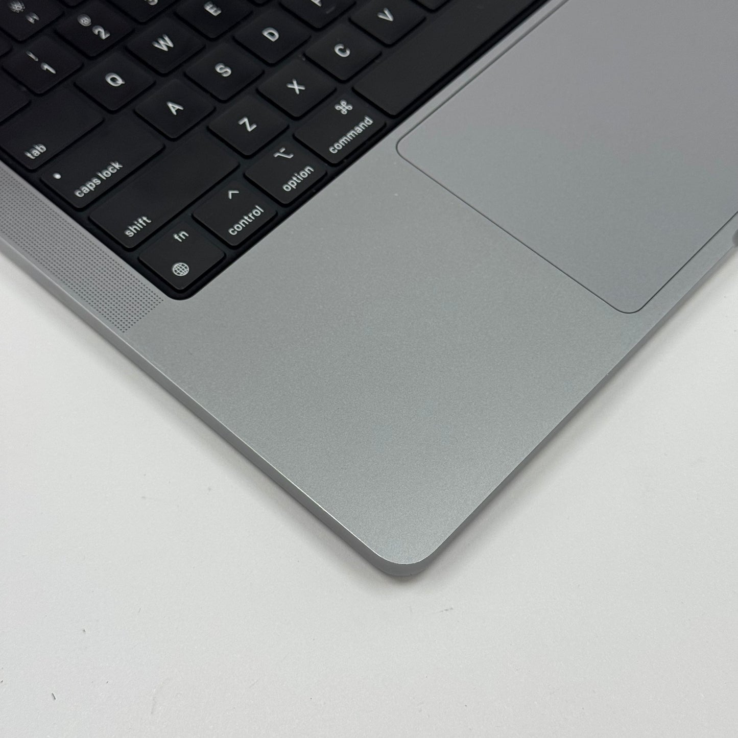 2021 Apple MacBook Pro 14" M1 Pro 14C GPU 3.2GHz 16GB RAM 512GB SSD MKGP3LL/A