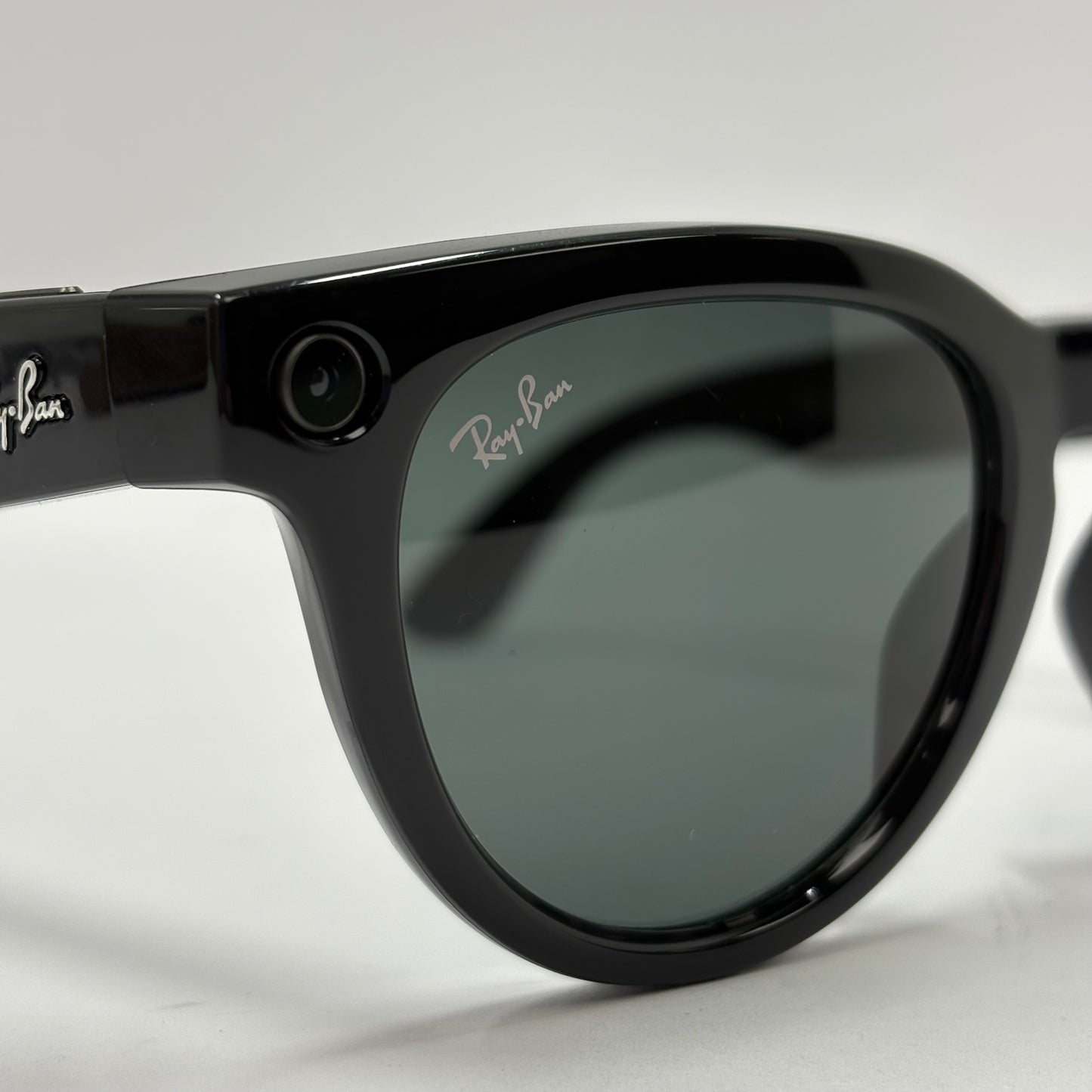 Meta Ray-Ban Smart Glasses (Gen 1) RW4009F