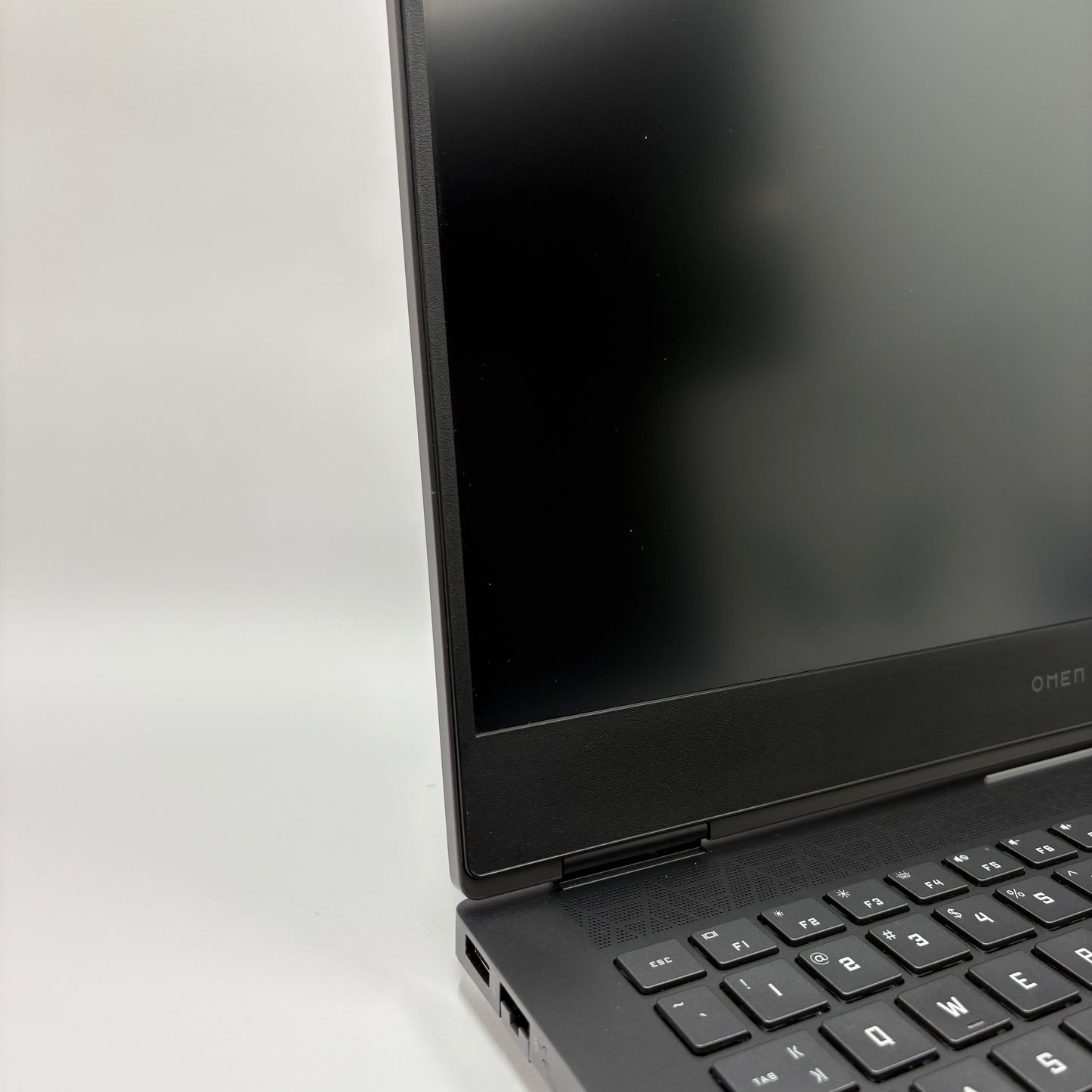 HP OMEN 16-N0027NR 16" Ryzen 7 6800H 3.2GHz 16GB RAM 1TB SSD Radeon RX 6650M