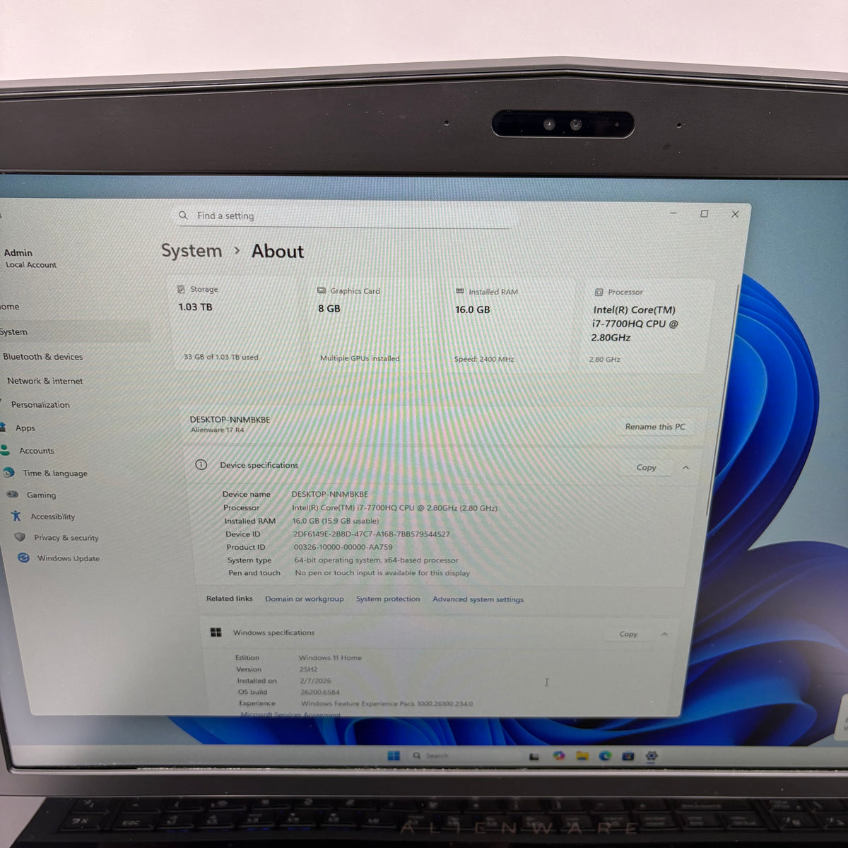 Alienware 17 R4 17.3" i7-7700HQ 16GB RAM 128GB SSD 1TB HDD GeForce GTX 1070