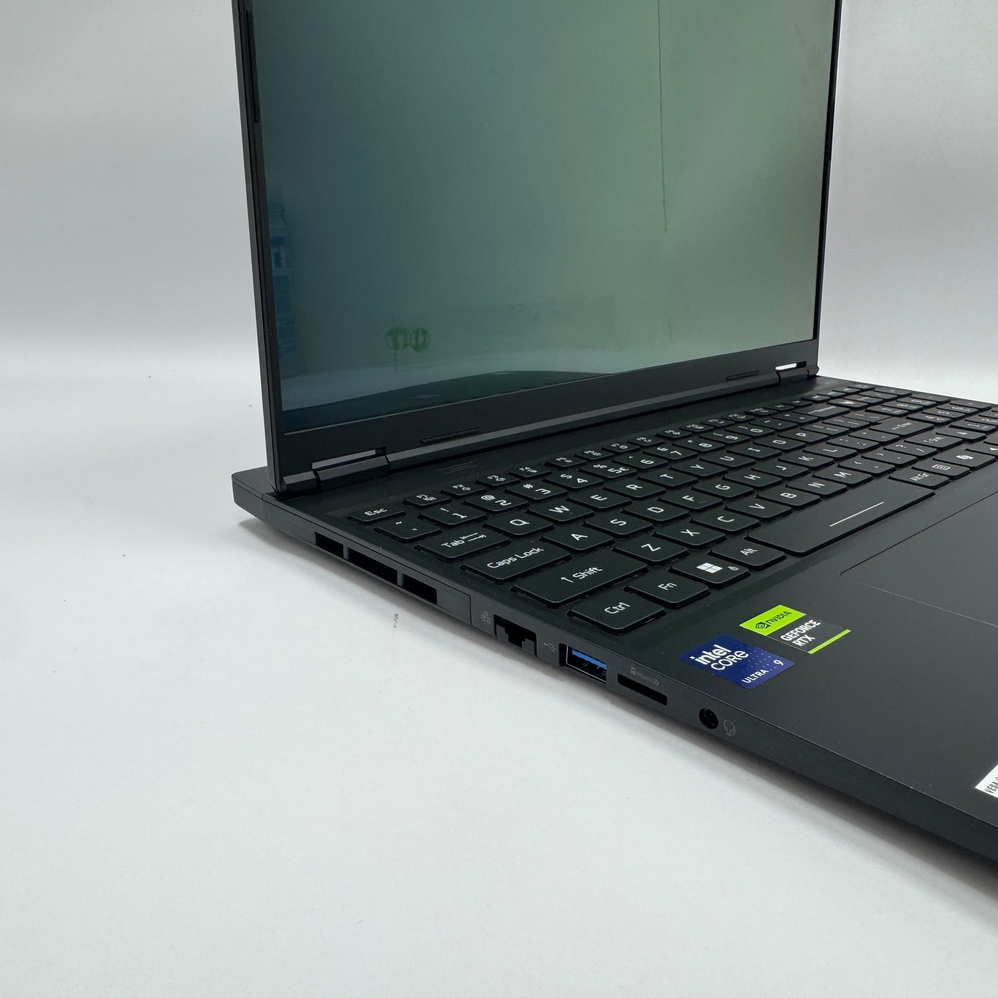 Acer Predator Helios Neo 16S AI Ultra 9 275HX 32GB 1TB RTX 5070 Ti OLED 240Hz