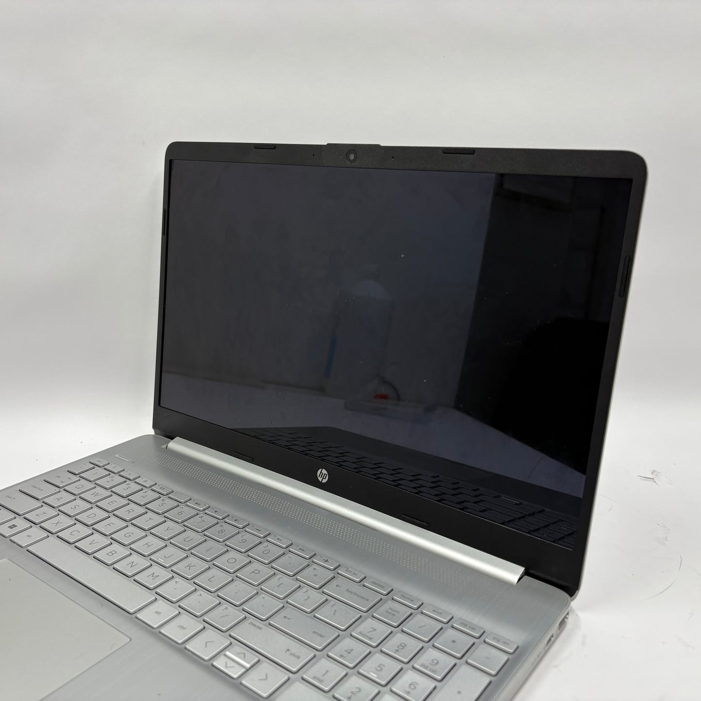 HP Laptop 15-DY2702DX 15.6" i3-1115G4 2.9GHz 8GB RAM 256GB SSD