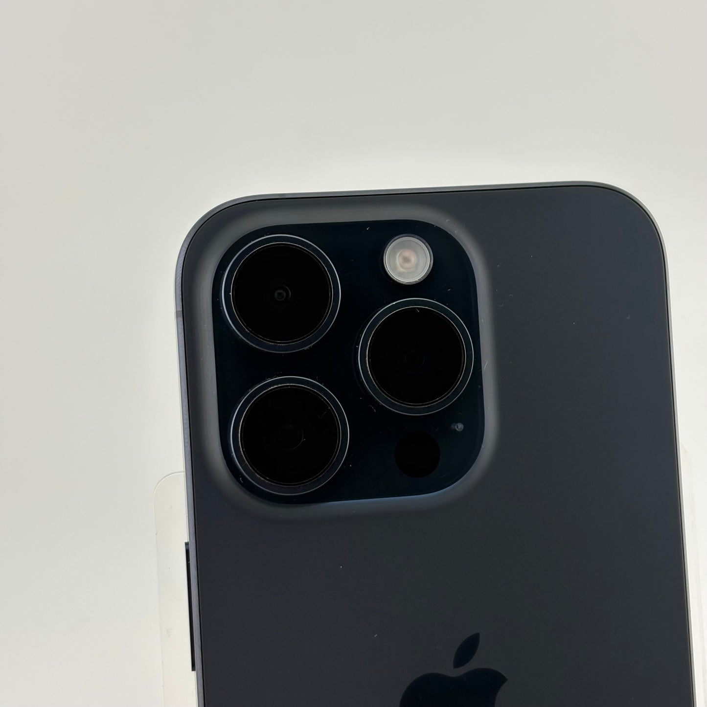 Factory Unlocked Apple iPhone 15 Pro 256GB Black Titanium MTQV3LL/A