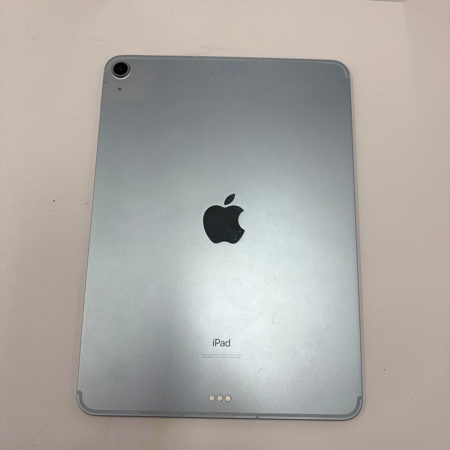 Unlocked Apple iPad Air 4th Gen 64GB Blue MYJ12LL/A