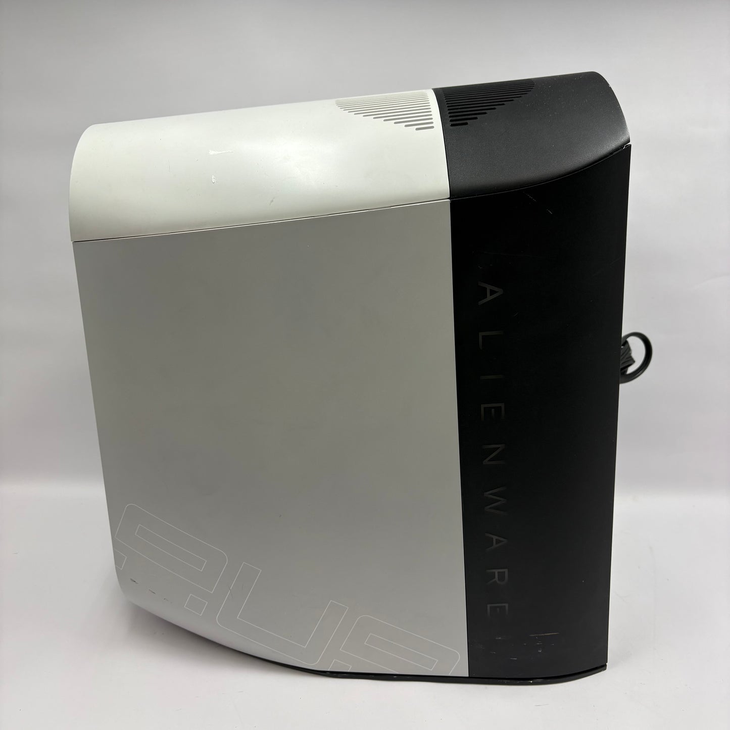 Alienware Aurora R12 i9-11900F 2.50GHz 32GB RAM 1TB SSD 1TB HDD GeForce RTX 3080