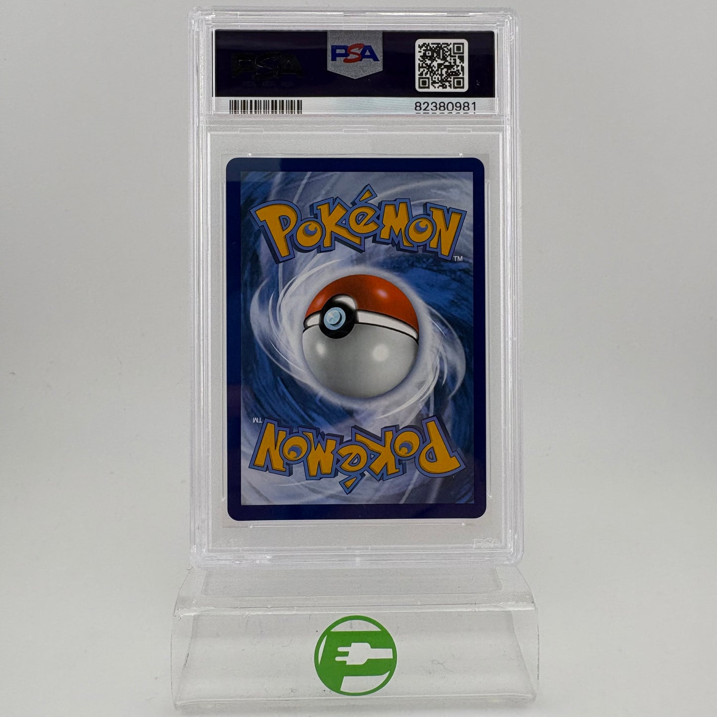 Pokémon TCG Sword & Shield - Silver Tempest Skuntank V #181 English PSA 9