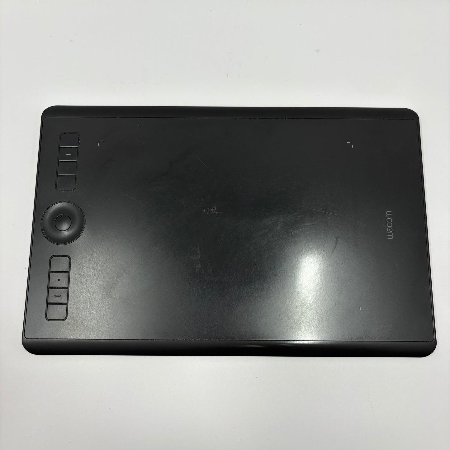 Wacom Intuos Pro Graphics Drawing Tablet  PTH660 with Pen and Stand
