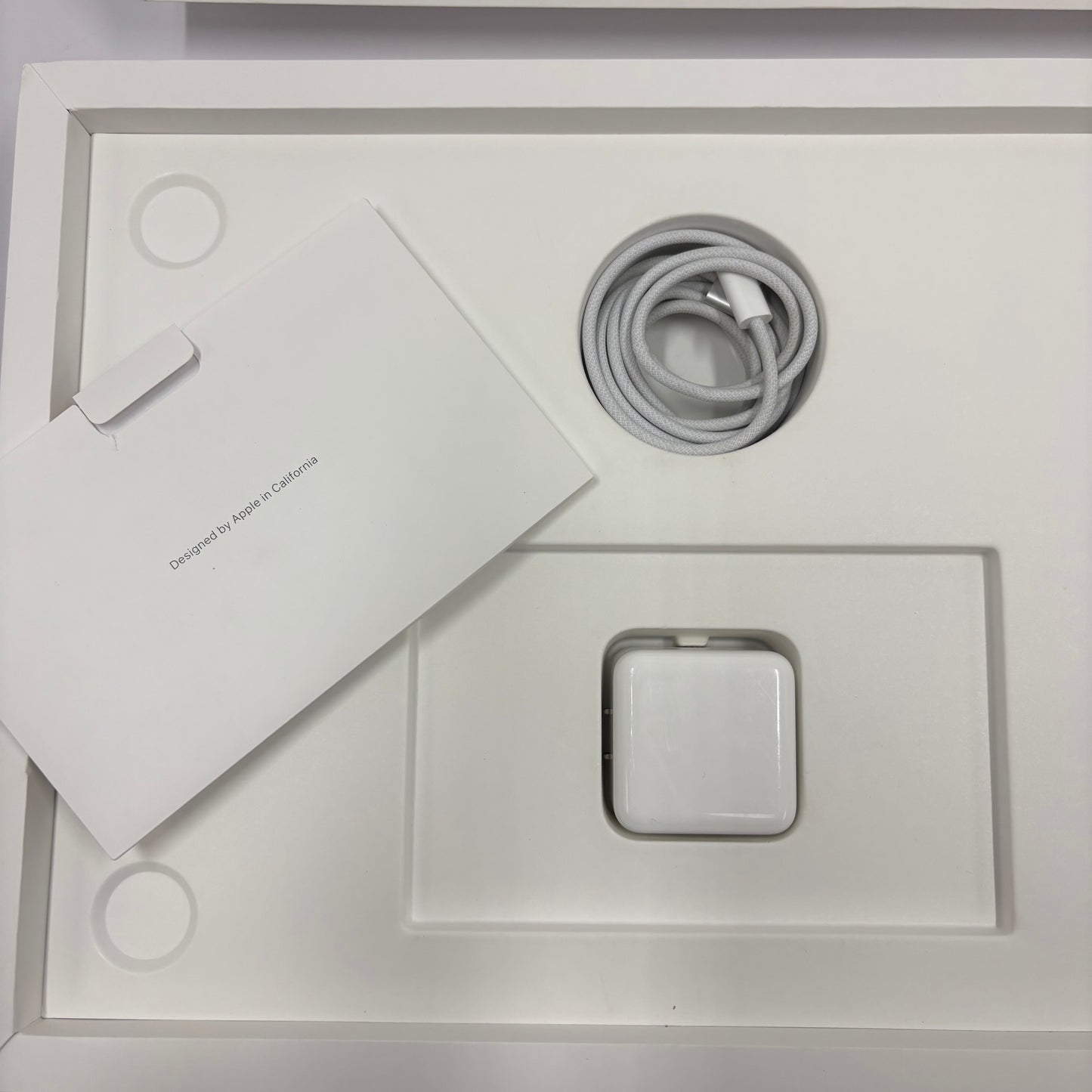 2024 Apple MacBook Air 15" M3 4.0GHz 8GB RAM 512GB SSD Silver A3114