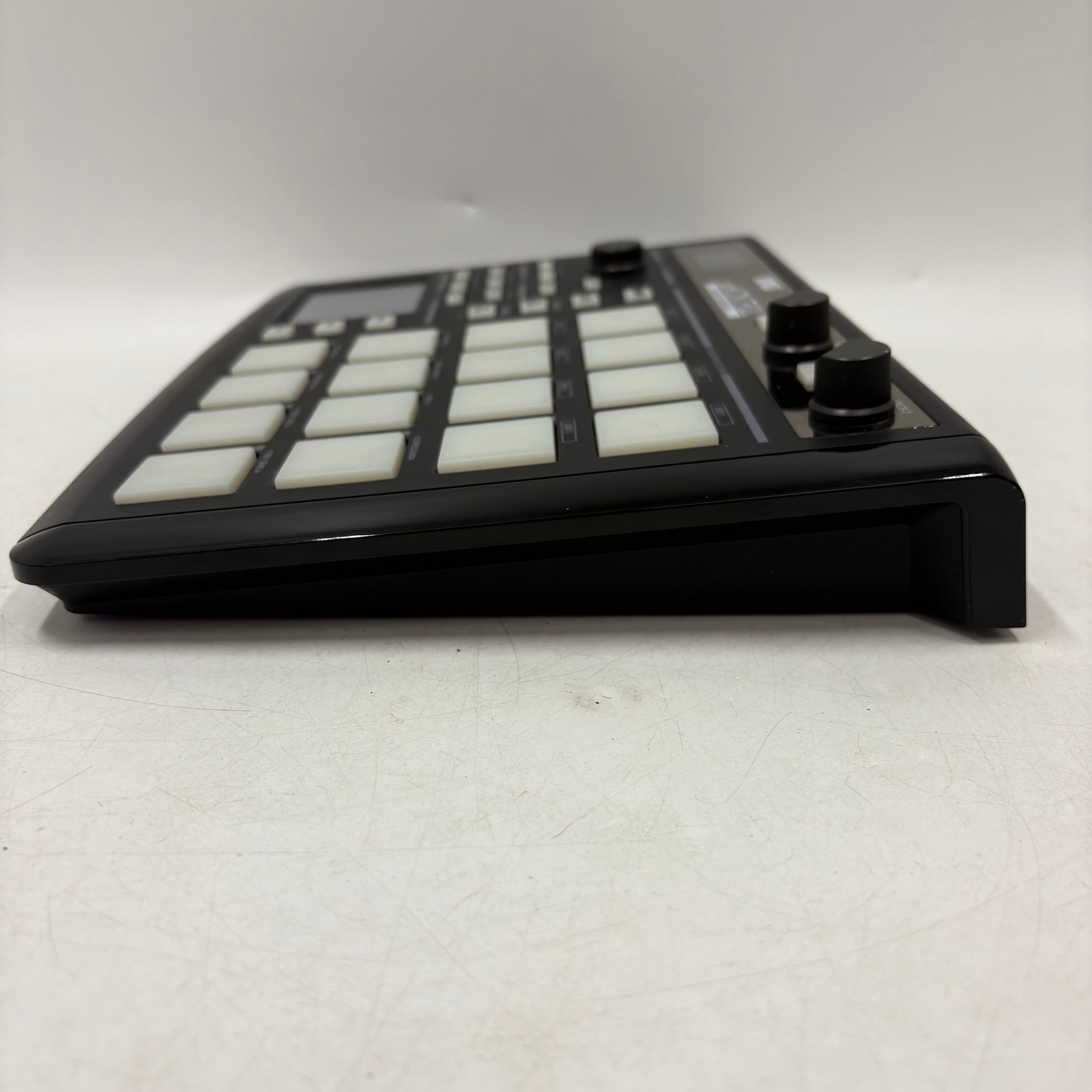 Korg KPC-1 padKontrol 16-Pad Midi Studi… Amazon.com: Korg padKONTROL MIDI Studio Controller - Black