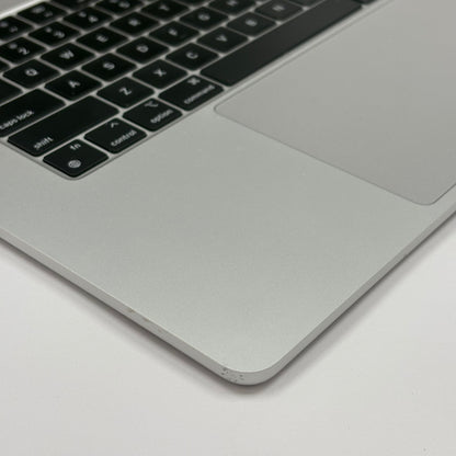 2024 Apple MacBook Air 15" M3 4.0GHz 8GB RAM 512GB SSD Silver A3114