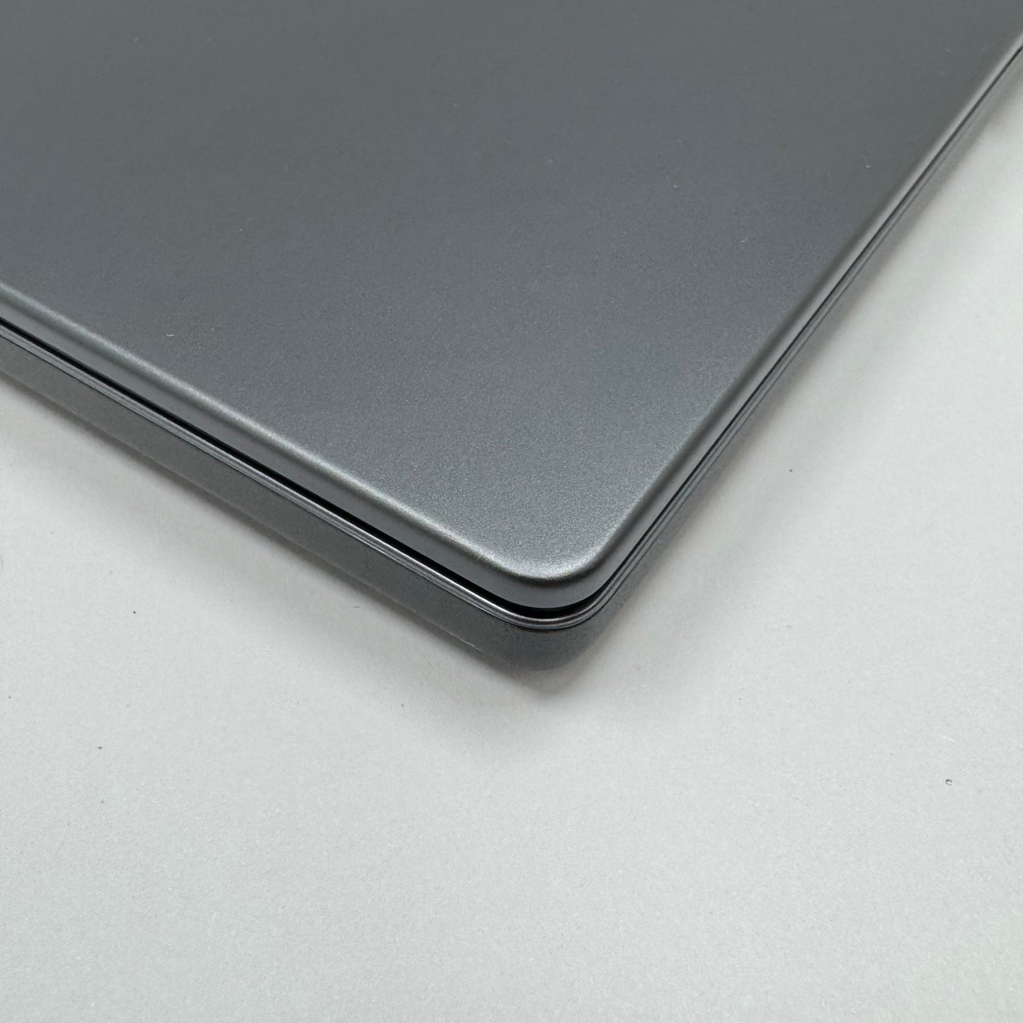 Lenovo IdeaPad Slim 3 83N30000US 15.3" Snapdragon X X126100 16GB RAM 256GB SSD