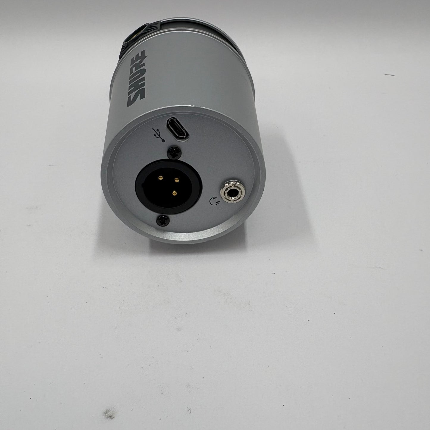 Shure MV7 50 Hz - 16kHz Broadcast Dynamic Microphone