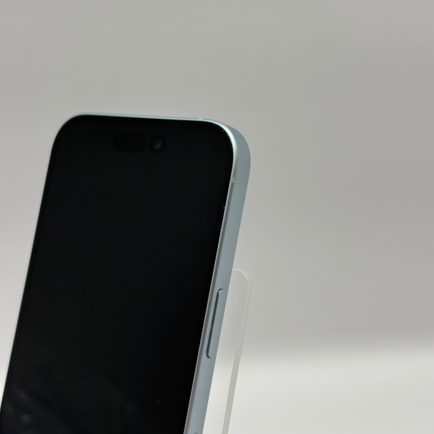 Factory Unlocked Apple iPhone 15 128GB Blue MTLY3LL/A