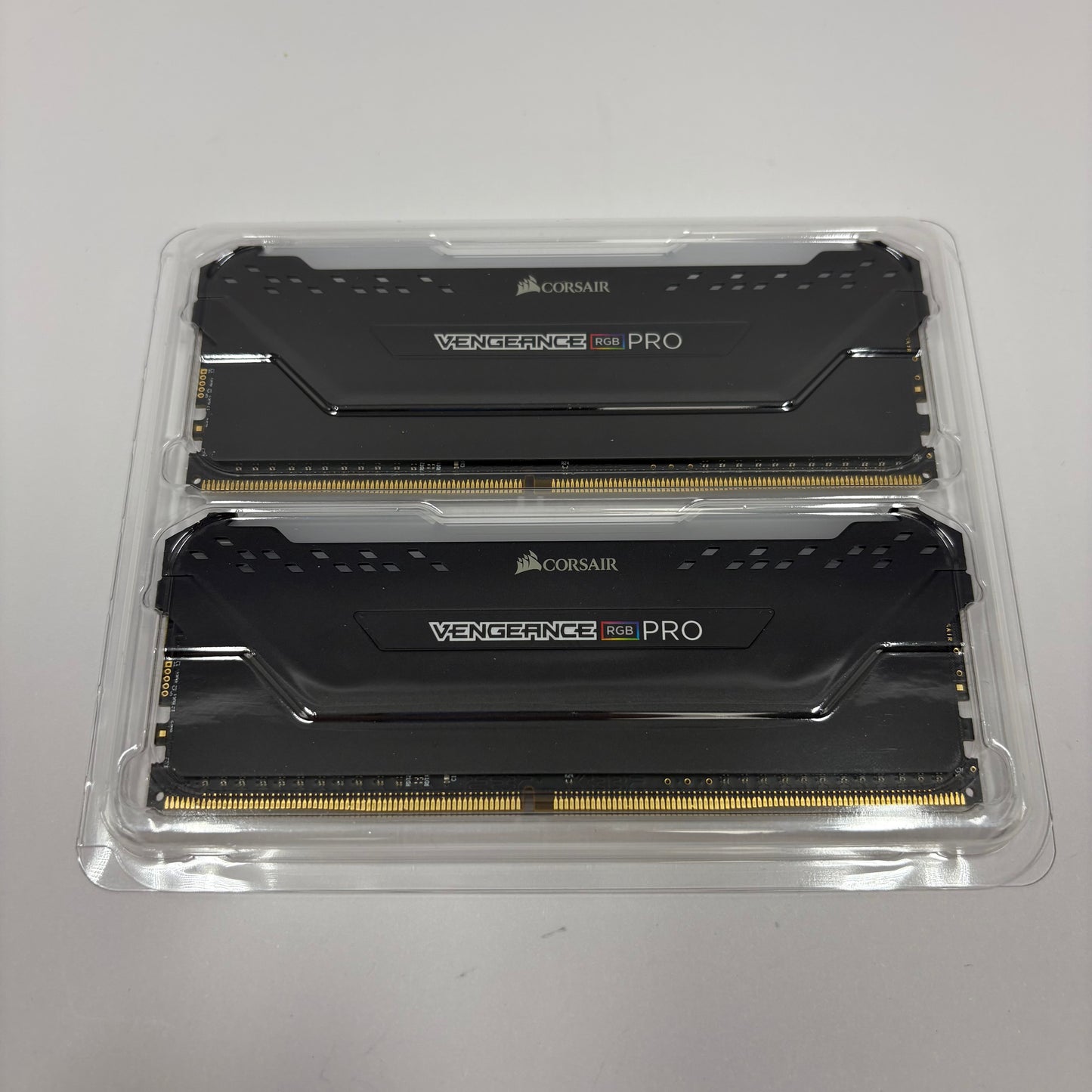 Corsair Vengeance RGB Pro 16GB (2x8GB) RAM DDR4 3200MHz CMW16GX4M2C3200C16W