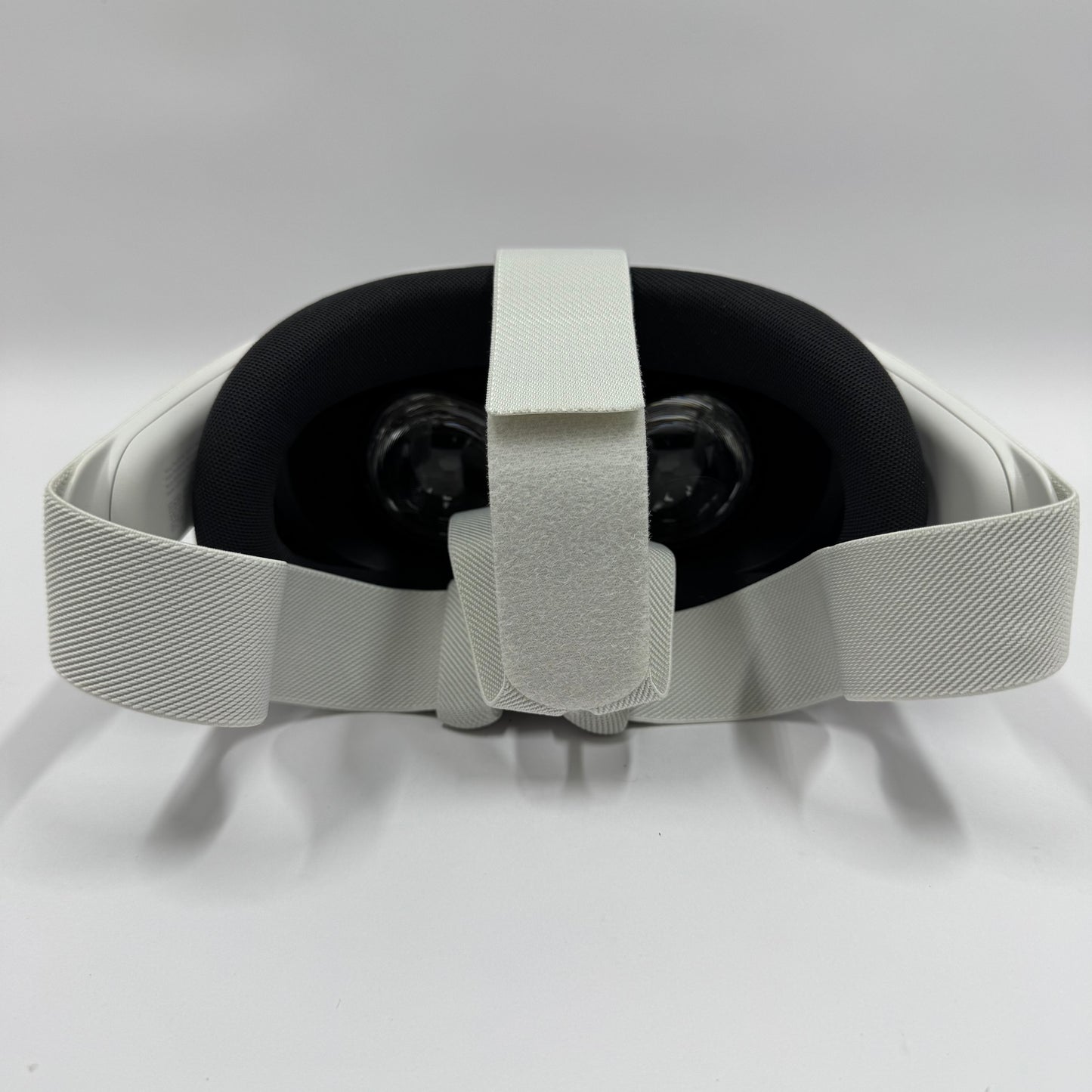 Meta Quest 3S 128GB Standalone All-in-One VR Headset P97