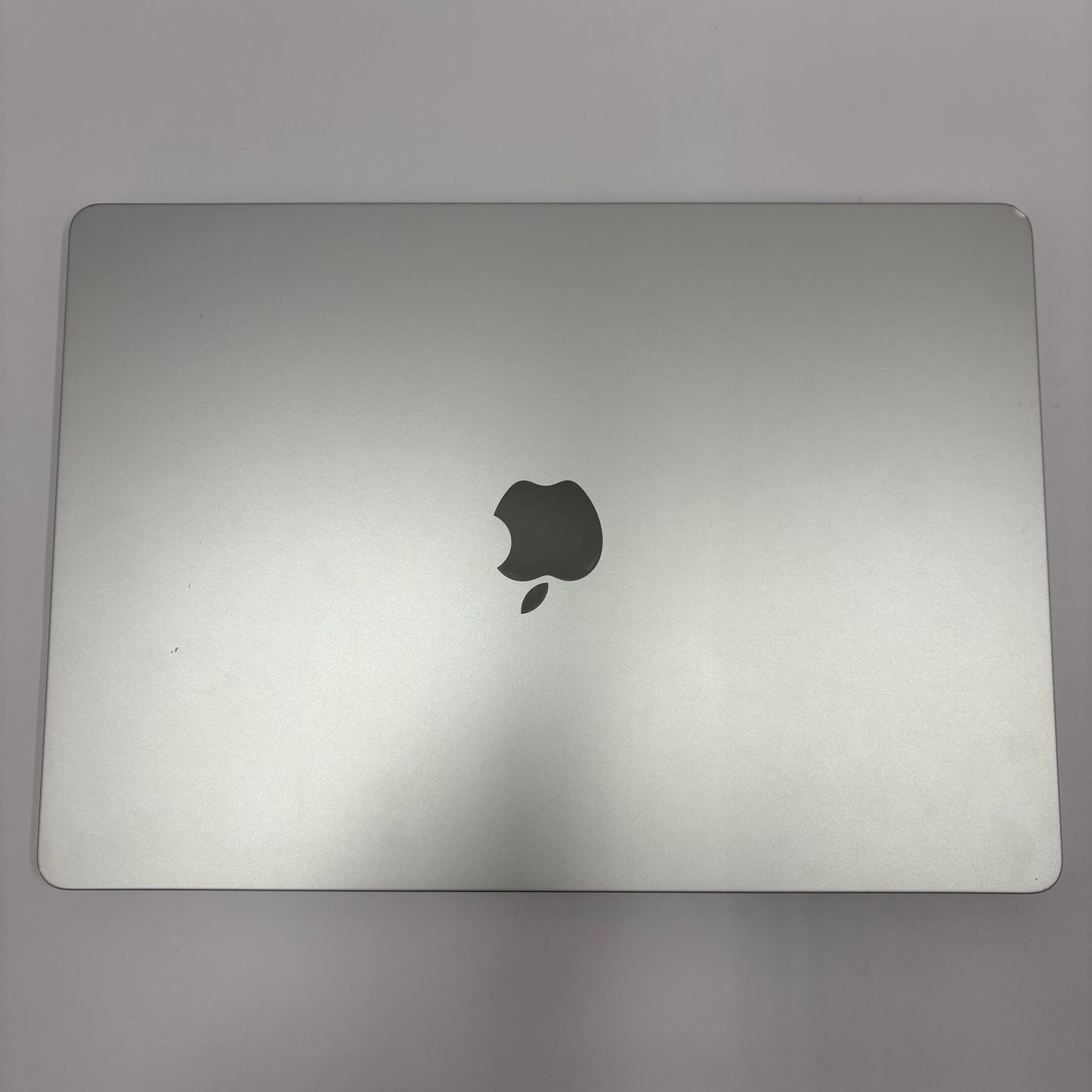 2024 Apple MacBook Air 15" M3 4.0GHz 8GB RAM 512GB SSD Silver A3114