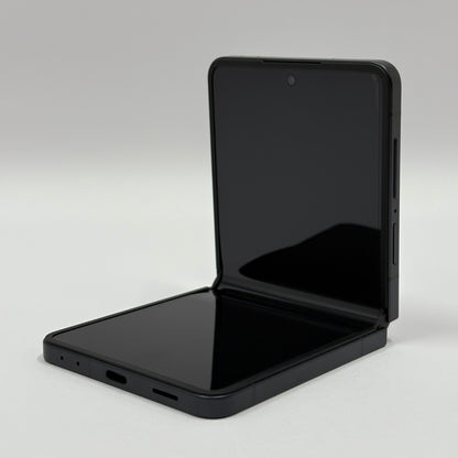 Unlocked Samsung Galaxy Z Flip7 12GB RAM 256GB SM-F766U1 Absolute Black