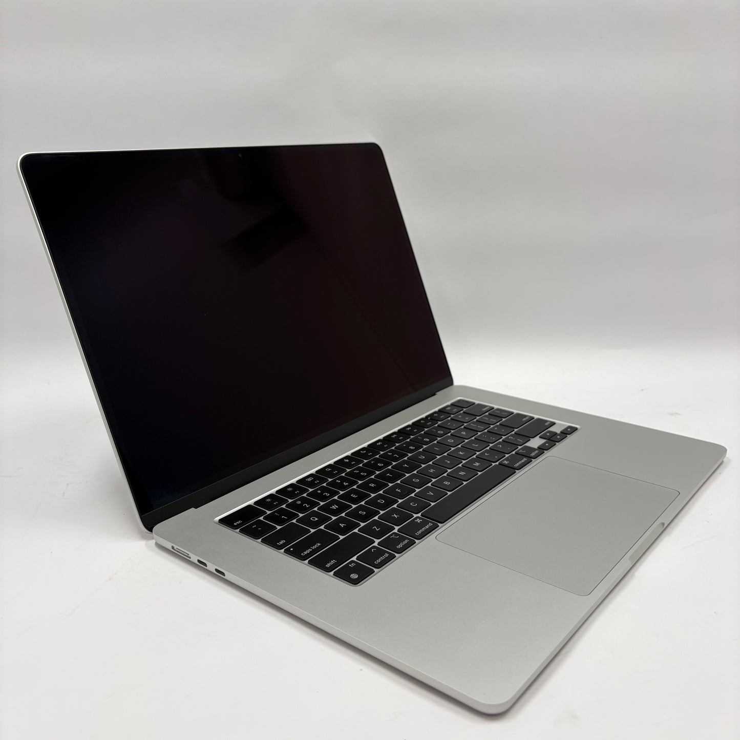 2024 Apple MacBook Air 15" M3 10C GPU 4.0GHz 24GB RAM 1TB SSD A3114
