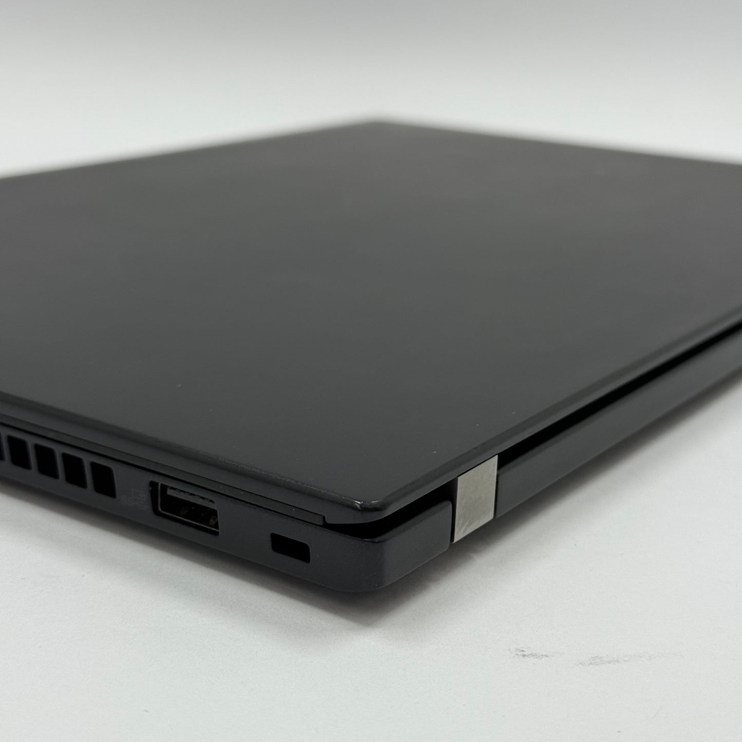 Lenovo t490s 14" i5-8365U 1.6GHz 8GB RAM 256GB SSD