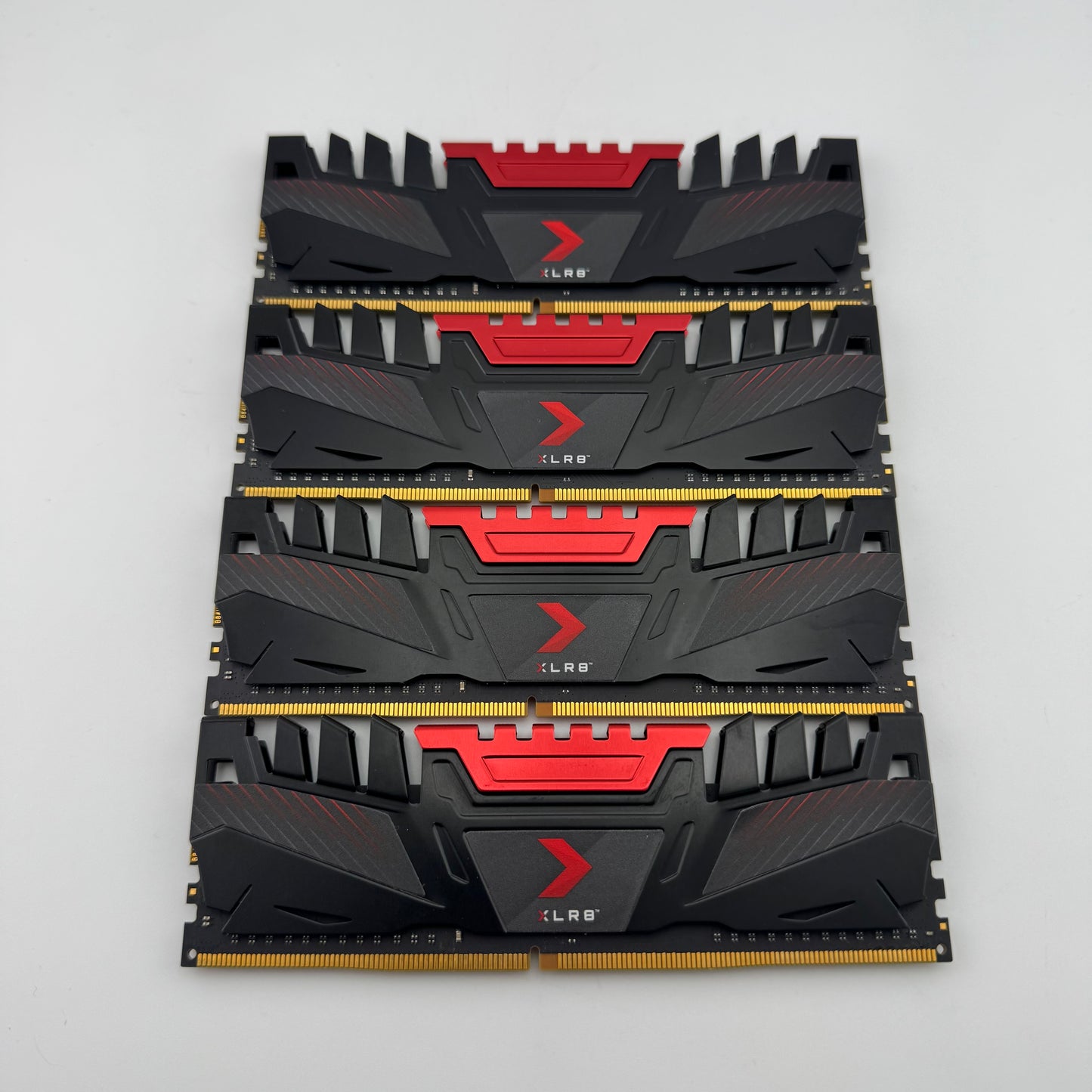 PNY XLR8 Gaming 32GB (4x8GB) RAM DDR4 2666MHz 8GBF1X08LFHH35-12-K-HXR